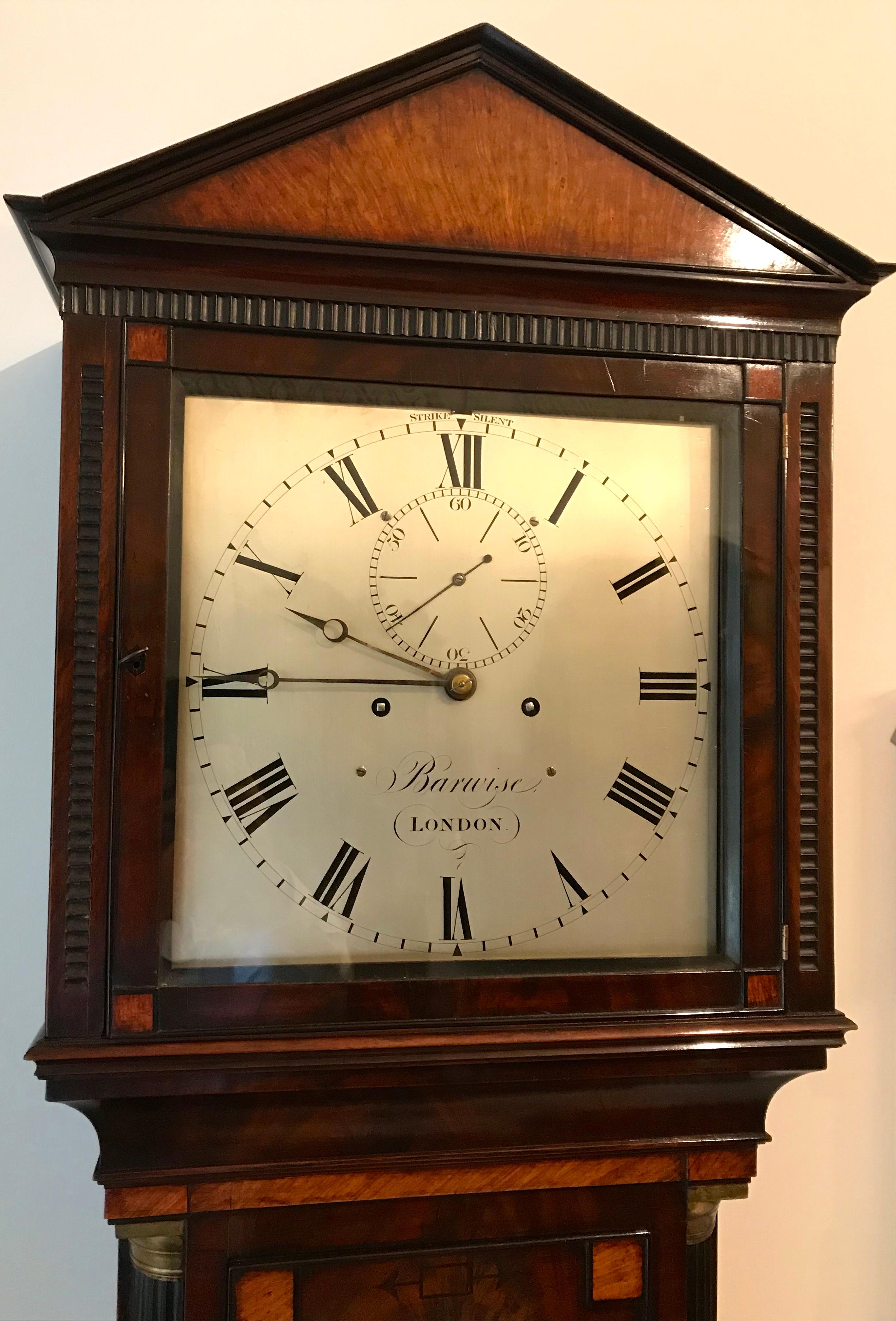 Placage Horloge de parquet en acajou de style Régence du XIXe siècle, par John Barwise de Londres en vente