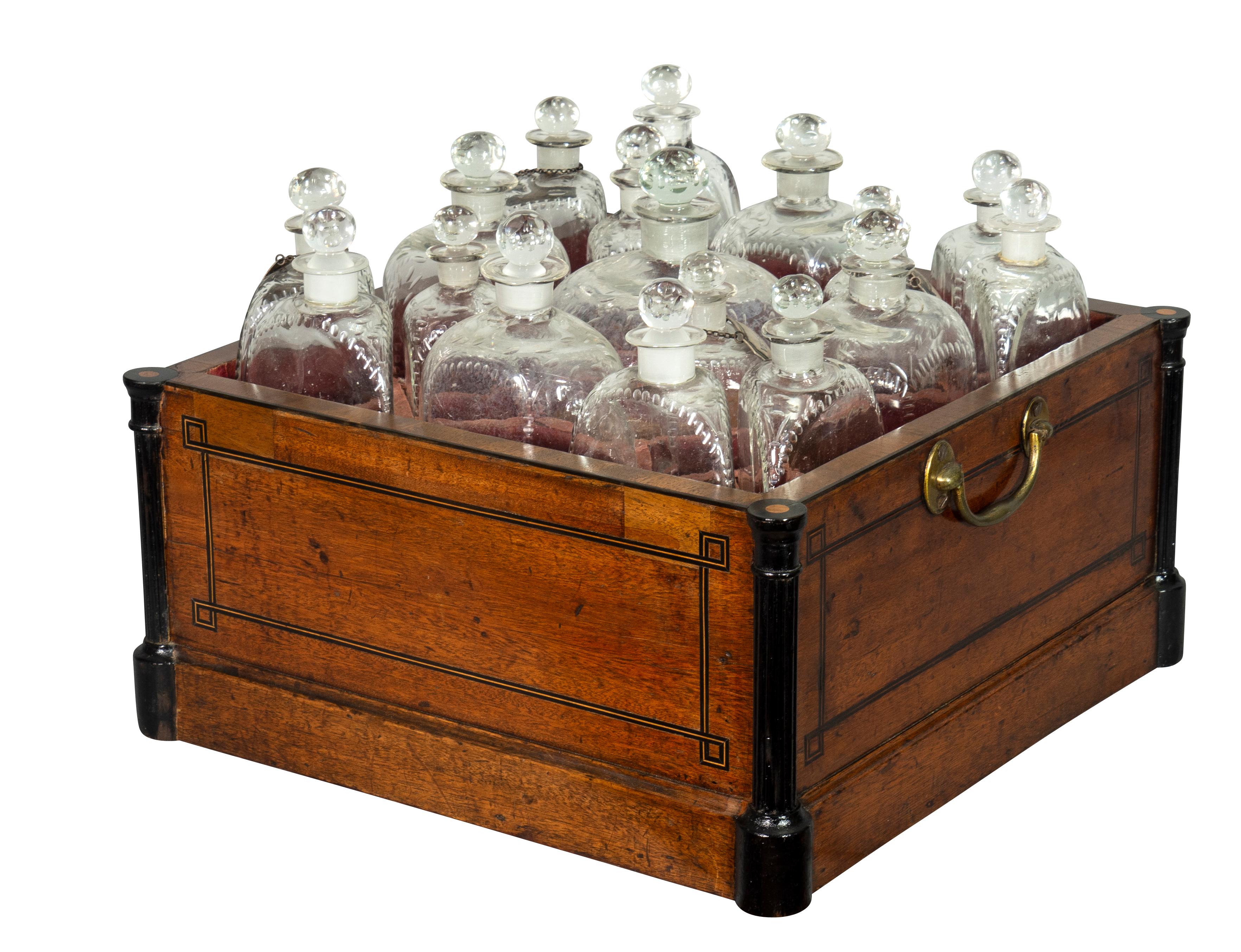 Bottle Caddy aus Mahagoni und Ebenholz mit Intarsien im Regency-Stil (Englisch) im Angebot