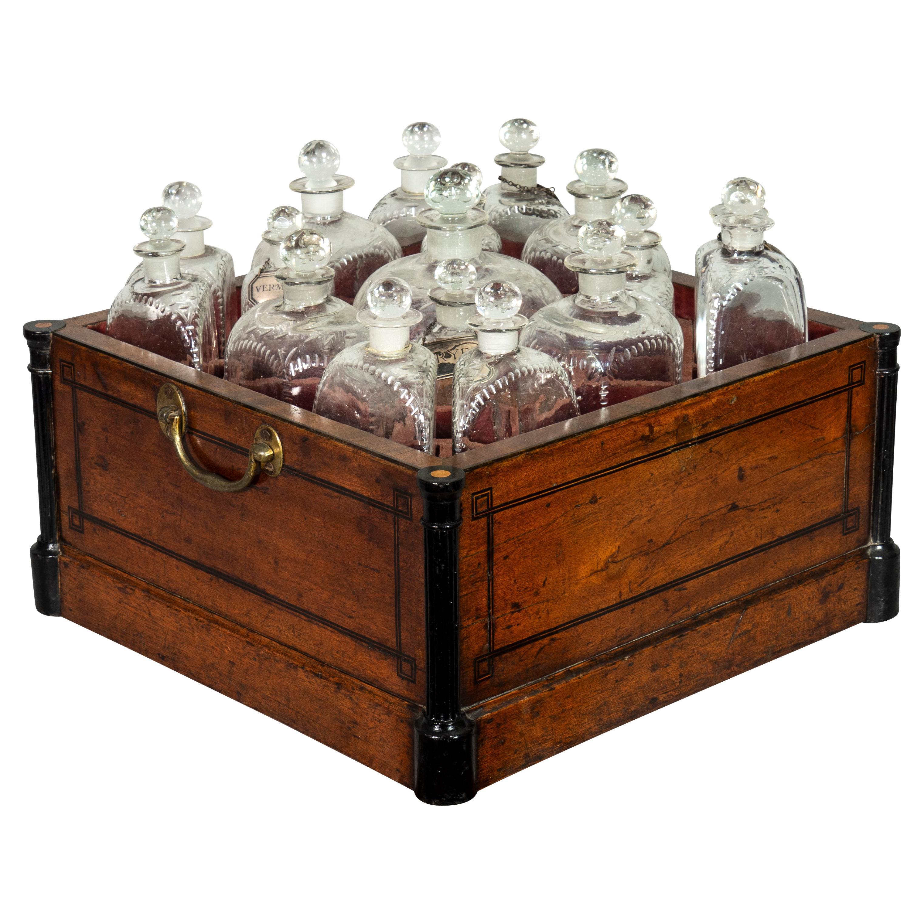 Bottle Caddy aus Mahagoni und Ebenholz mit Intarsien im Regency-Stil im Angebot