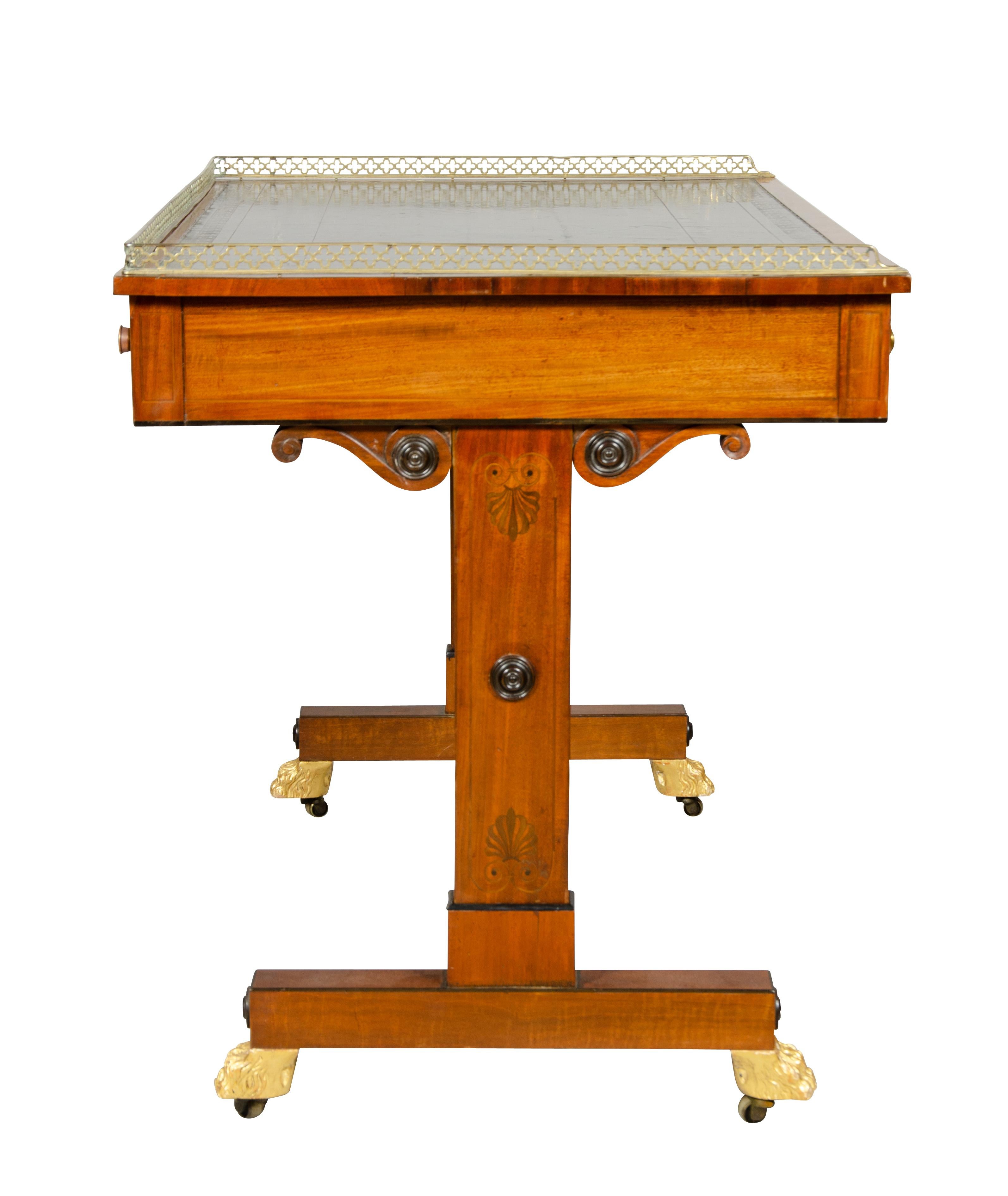 Schreibtisch aus Mahagoni mit Intarsien im Regency-Stil im Angebot 2
