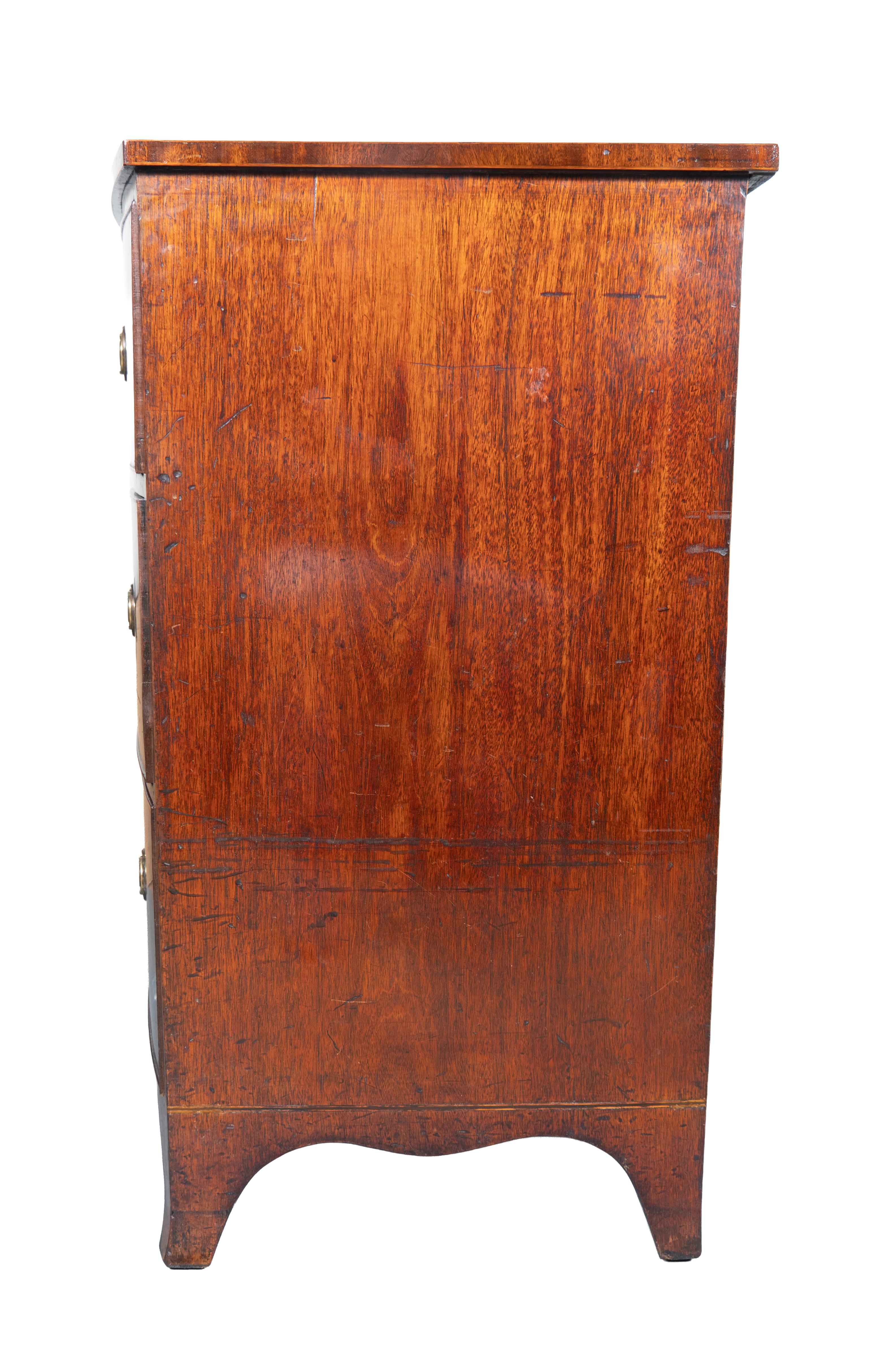19th Century Regency Mahogany And Rosewood Banded Chest Of Drawers For Sale