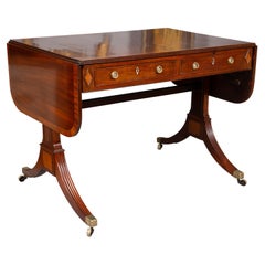 Tavolo da divano Regency in mogano e legno di raso