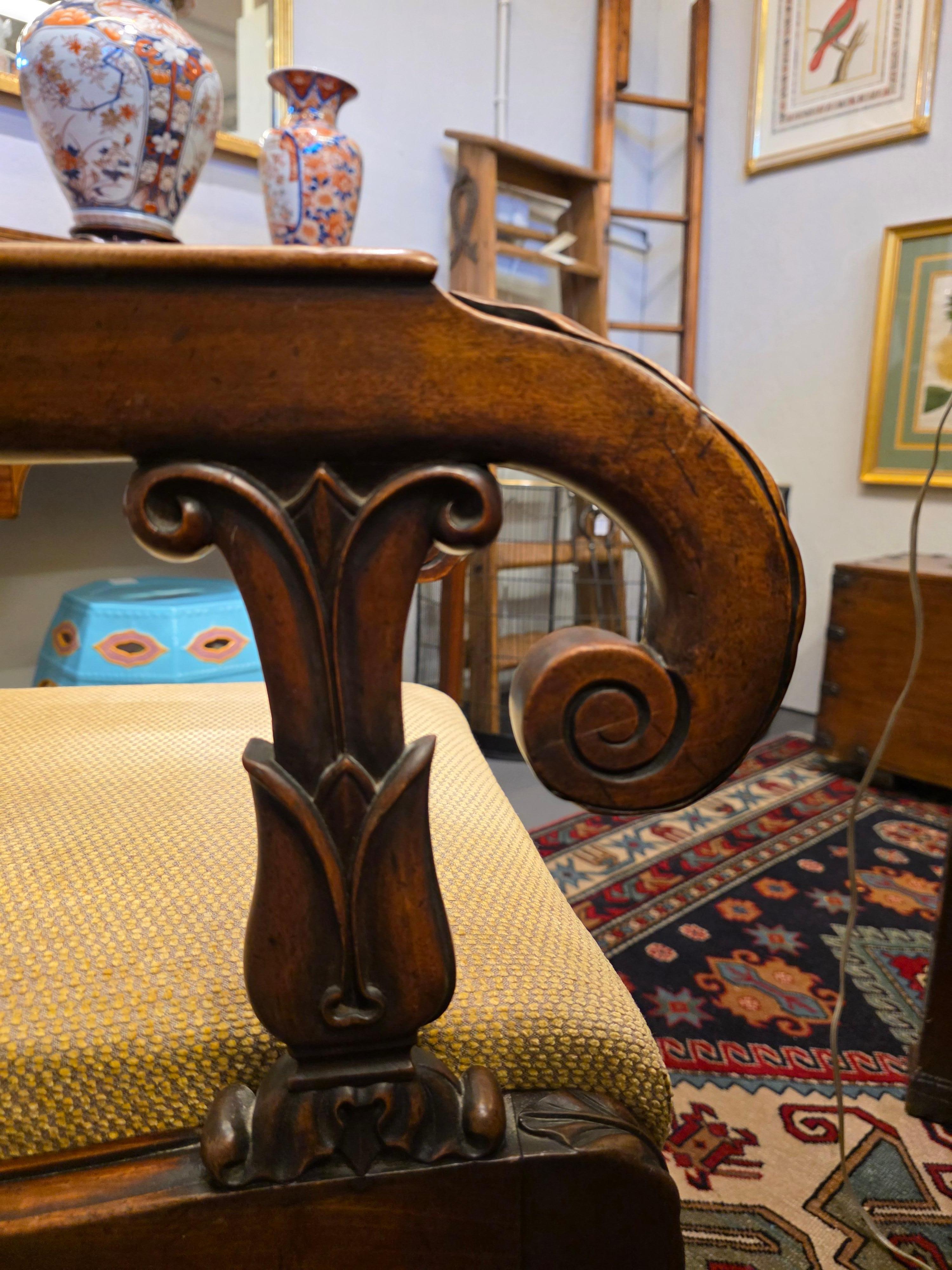 Chaise à accoudoirs Regency en acajou Circa 1825 en vente 7