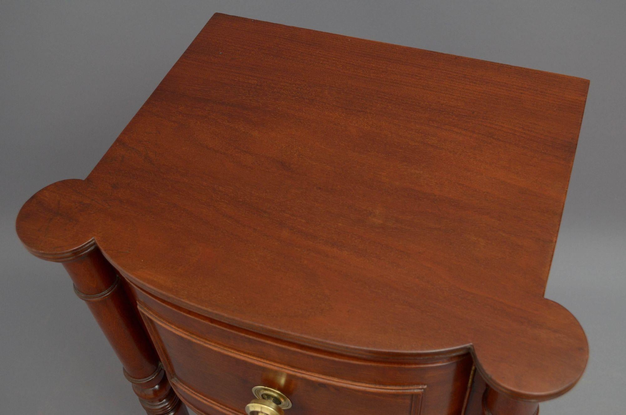 Regency Mahogany Bedside Cabinet In Good Condition For Sale In Whaley Bridge, GB