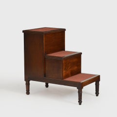 Peldaños de cama de caoba de la Regencia