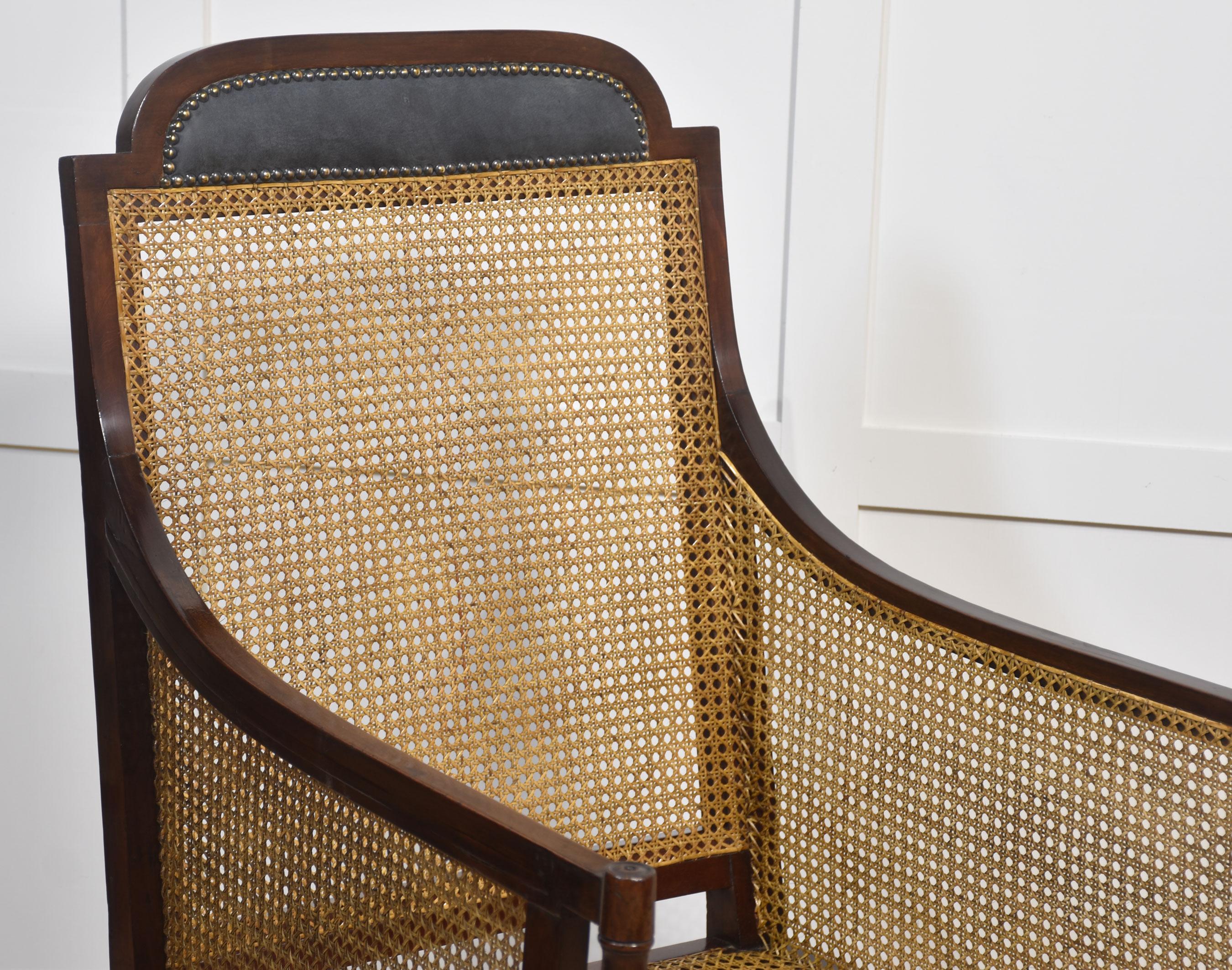 Poltrona bergere Regency in mogano in vendita 5