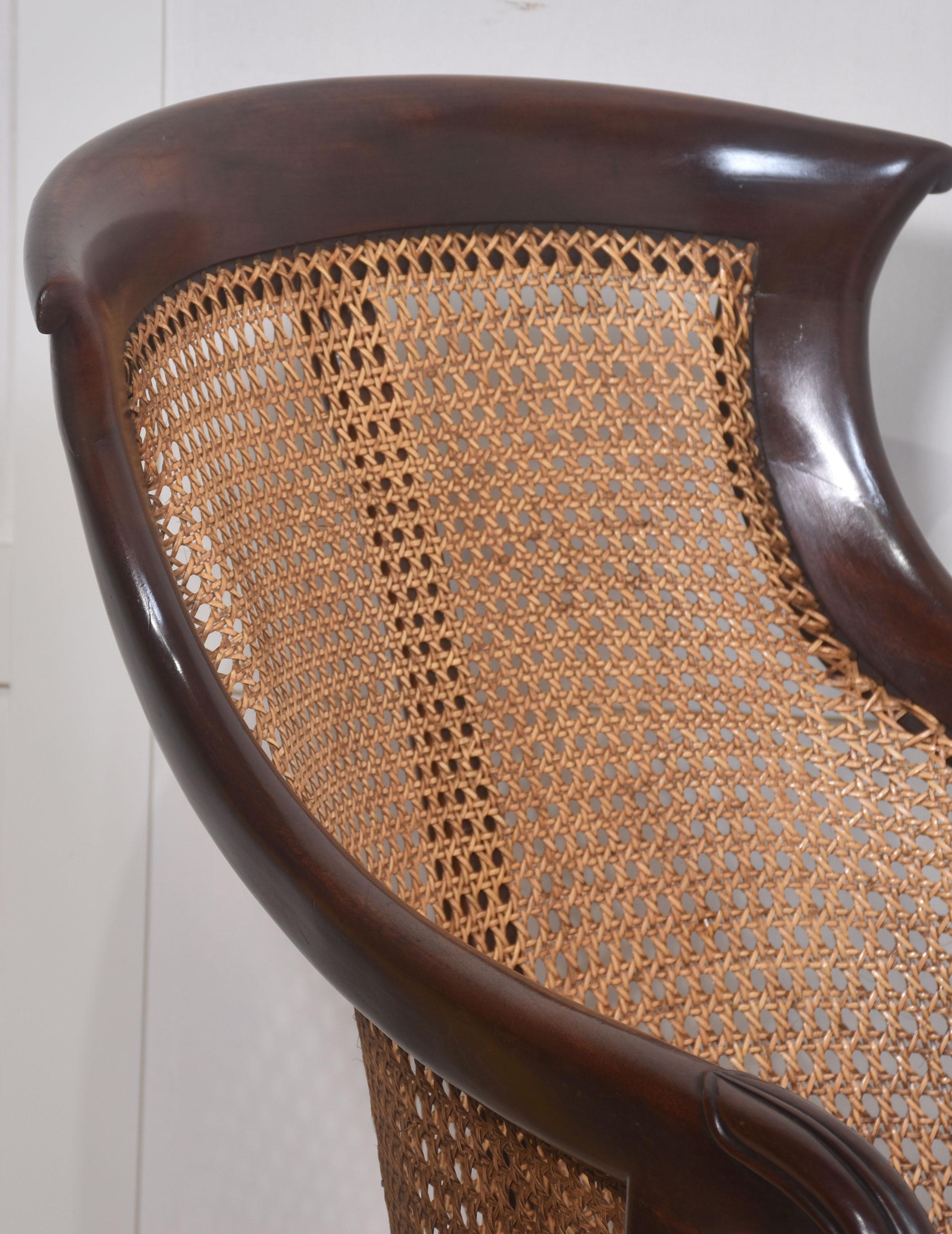 Legno Poltrona Bergere in mogano Regency in vendita