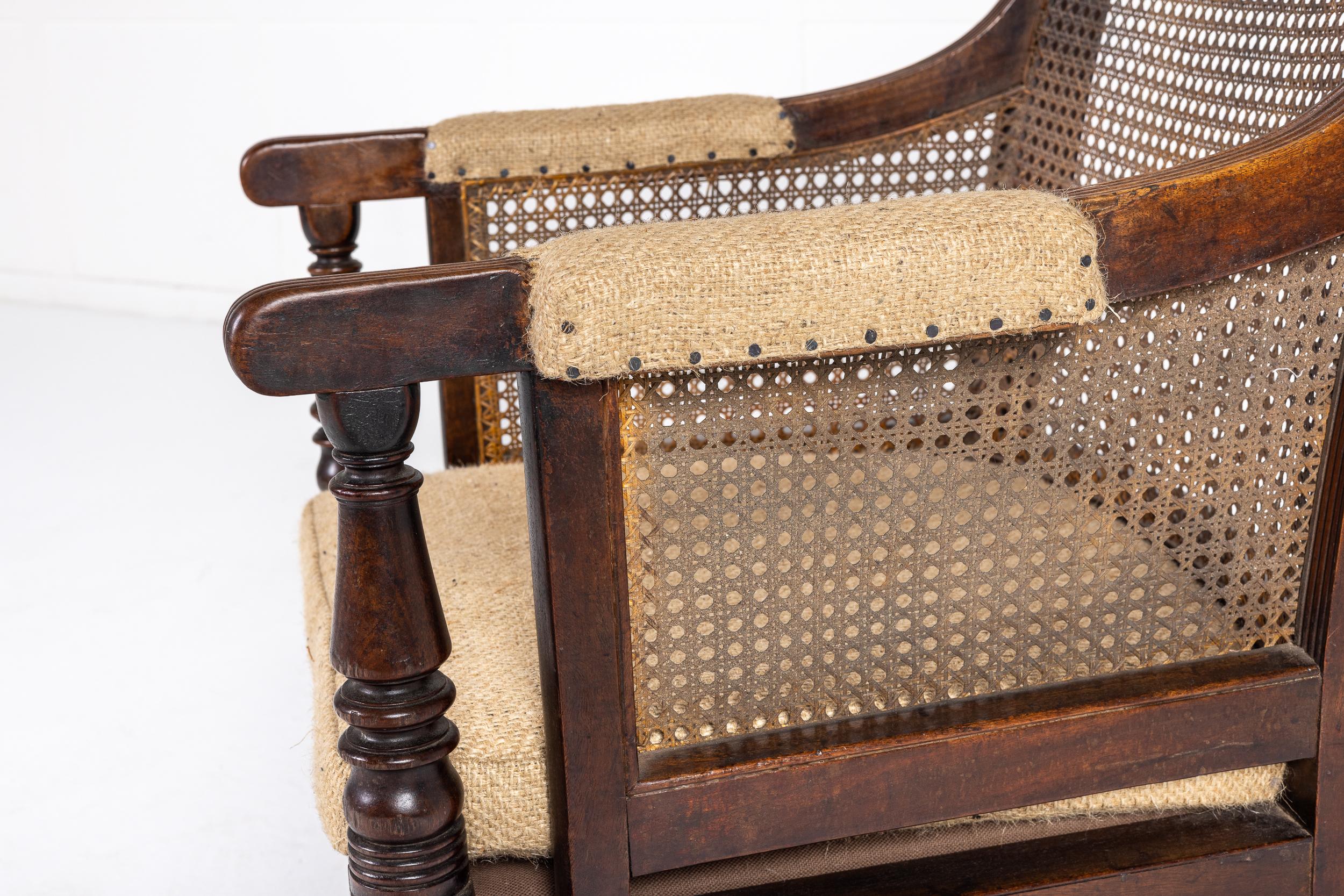 19th Century Regency Mahogany Bergère Library Armchair (in the manner of Gillows) For Sale