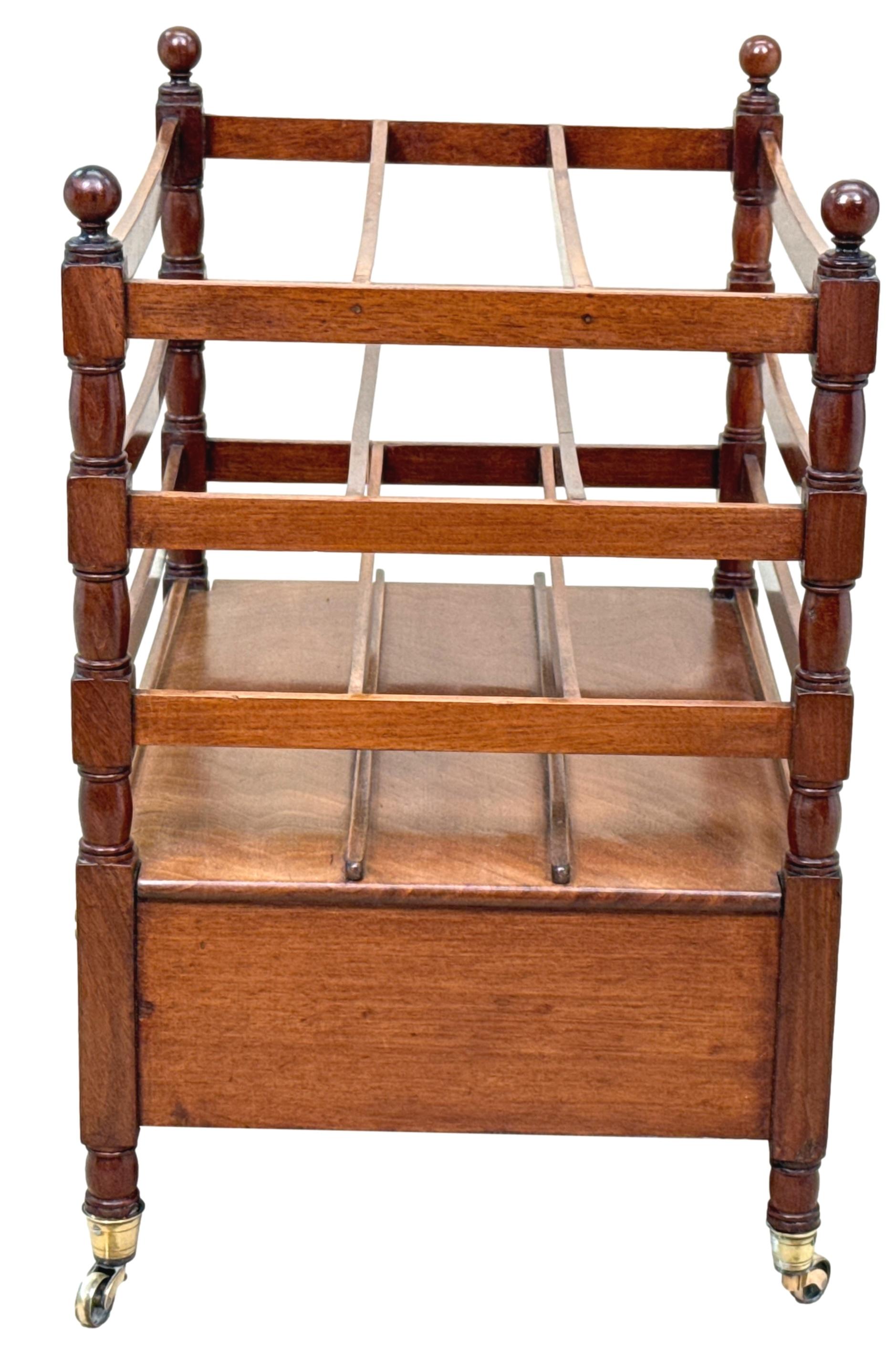 Regency Mahogany Boat Shaped Canterbury In Good Condition For Sale In Bedfordshire, GB