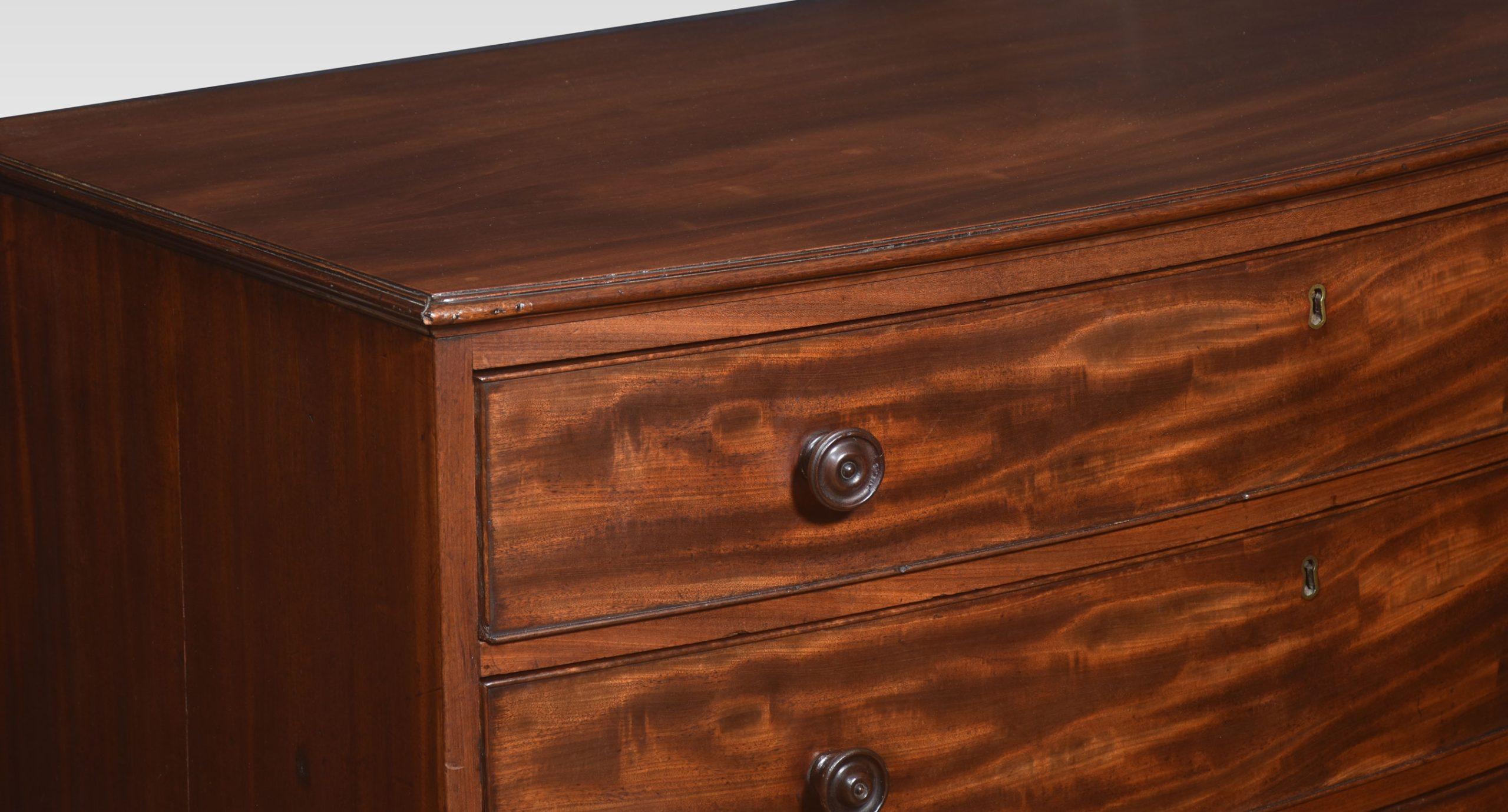 British Regency mahogany bow front chest of drawers For Sale