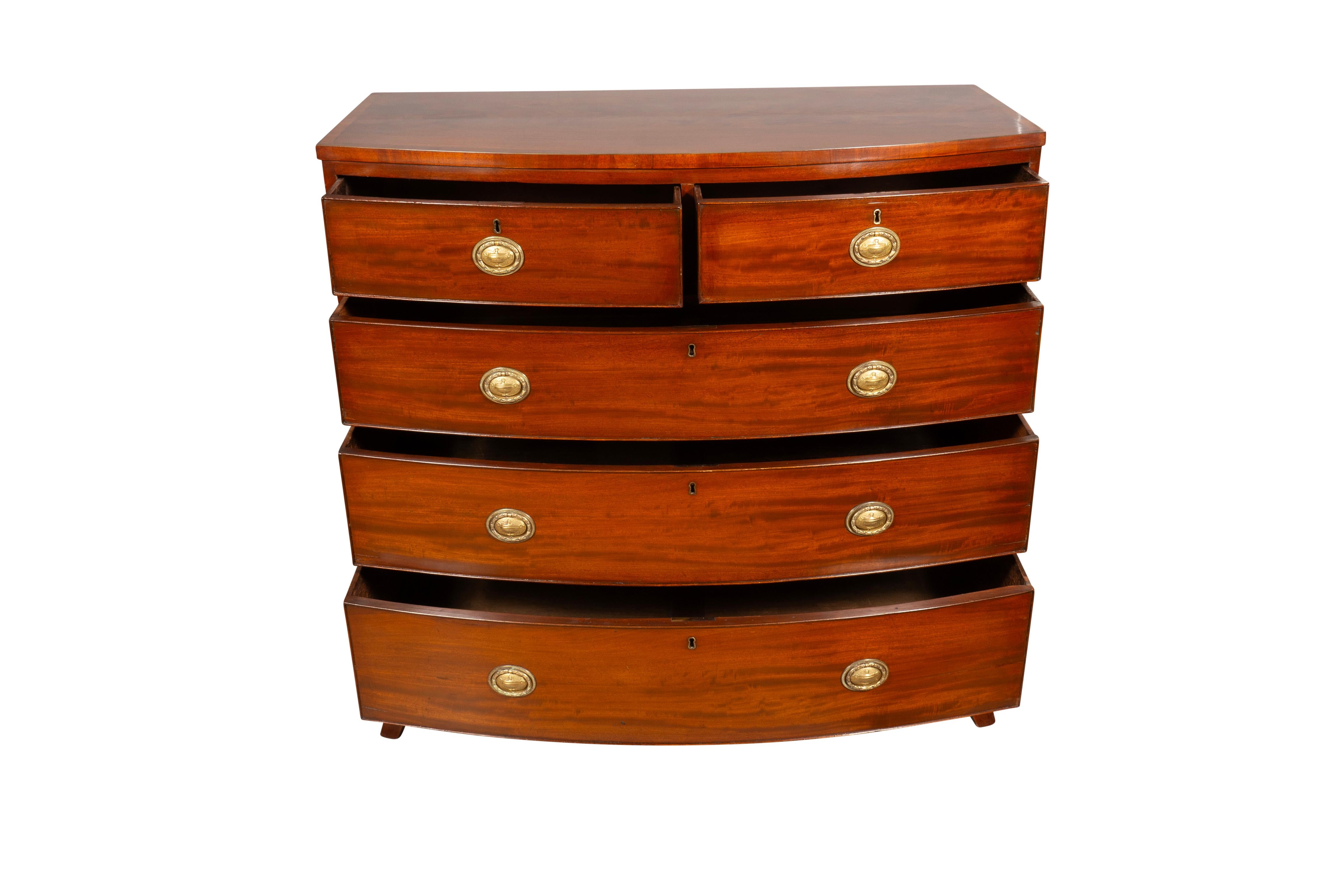 Regency Mahogany Bow front Chest Of Drawers For Sale 1