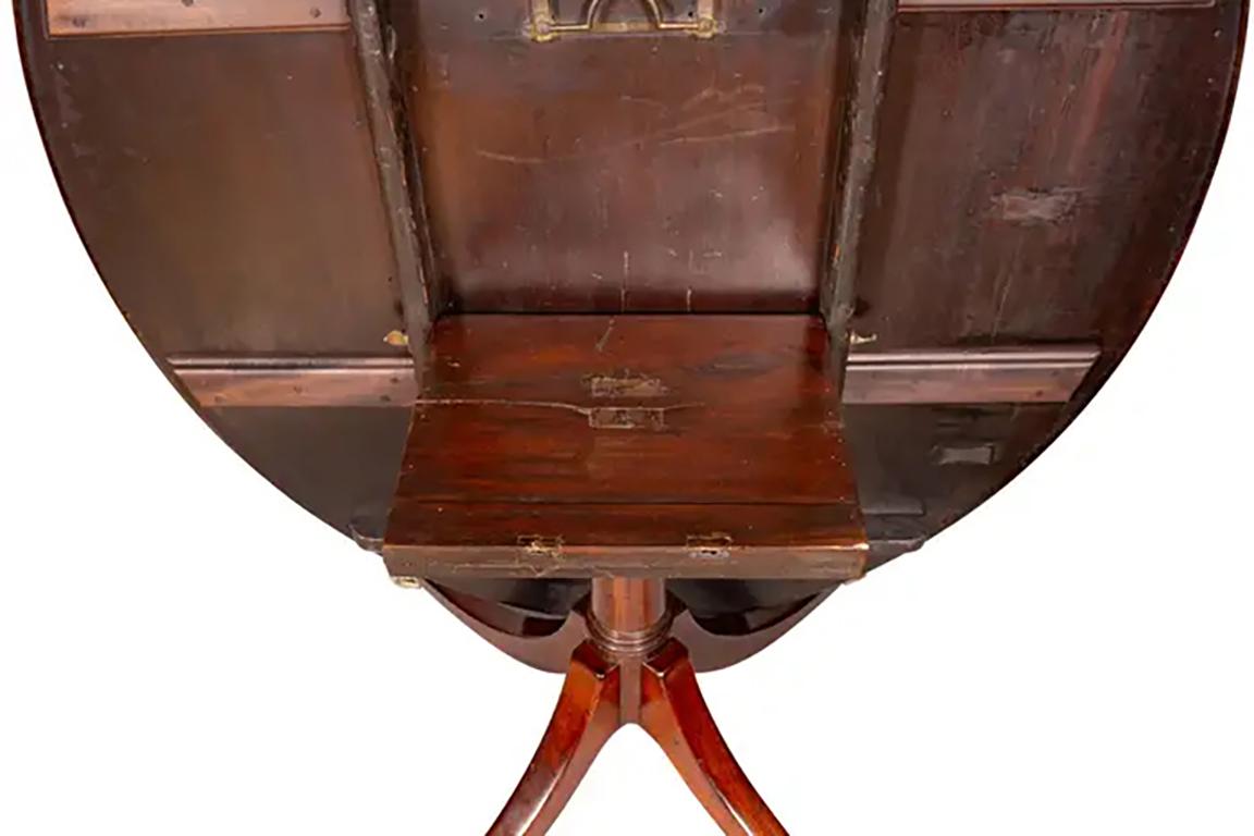 Table à déjeuner Regency en acajou en vente 5