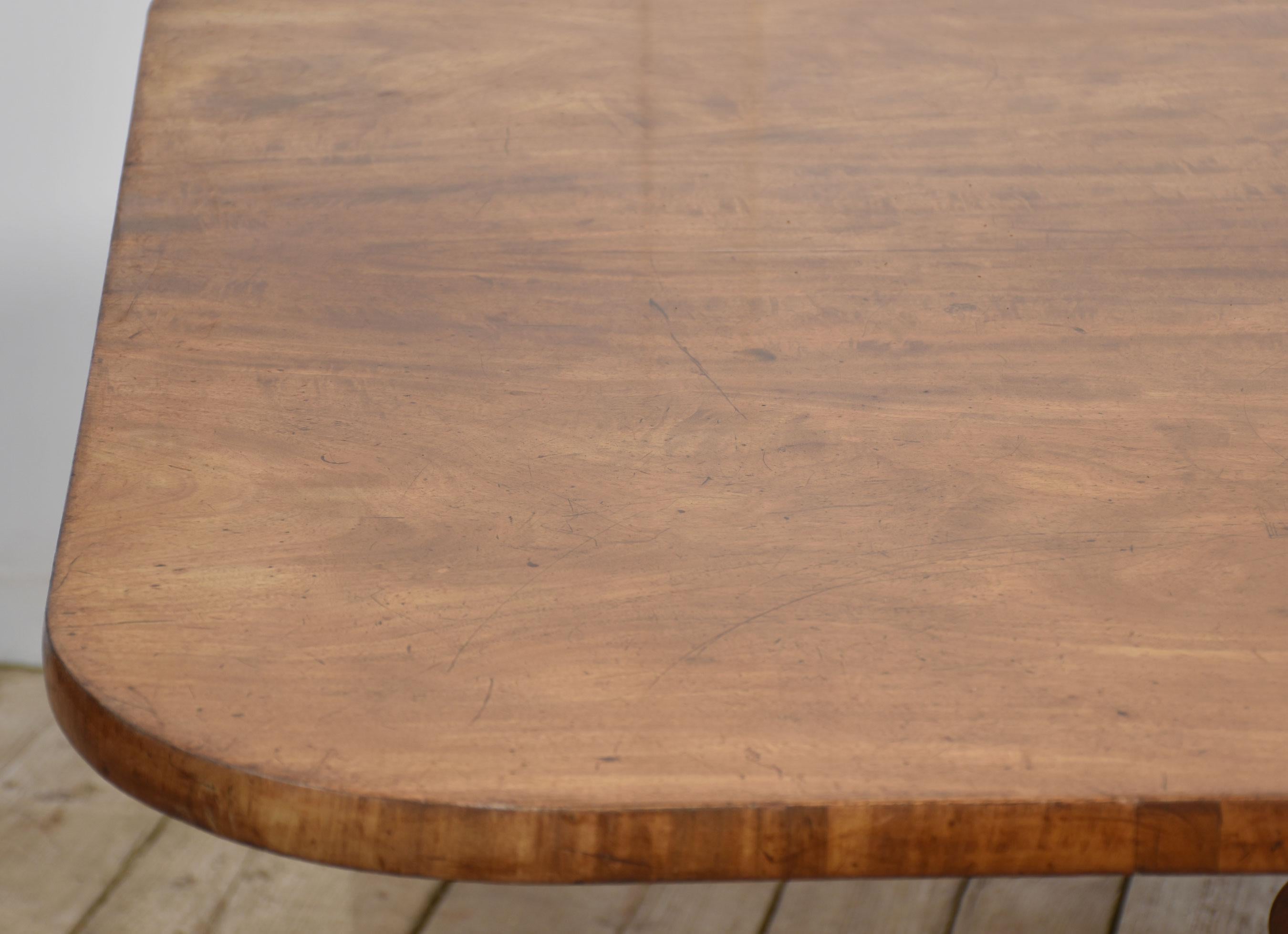 Regency-Frühstückstisch aus Mahagoni (Holz) im Angebot