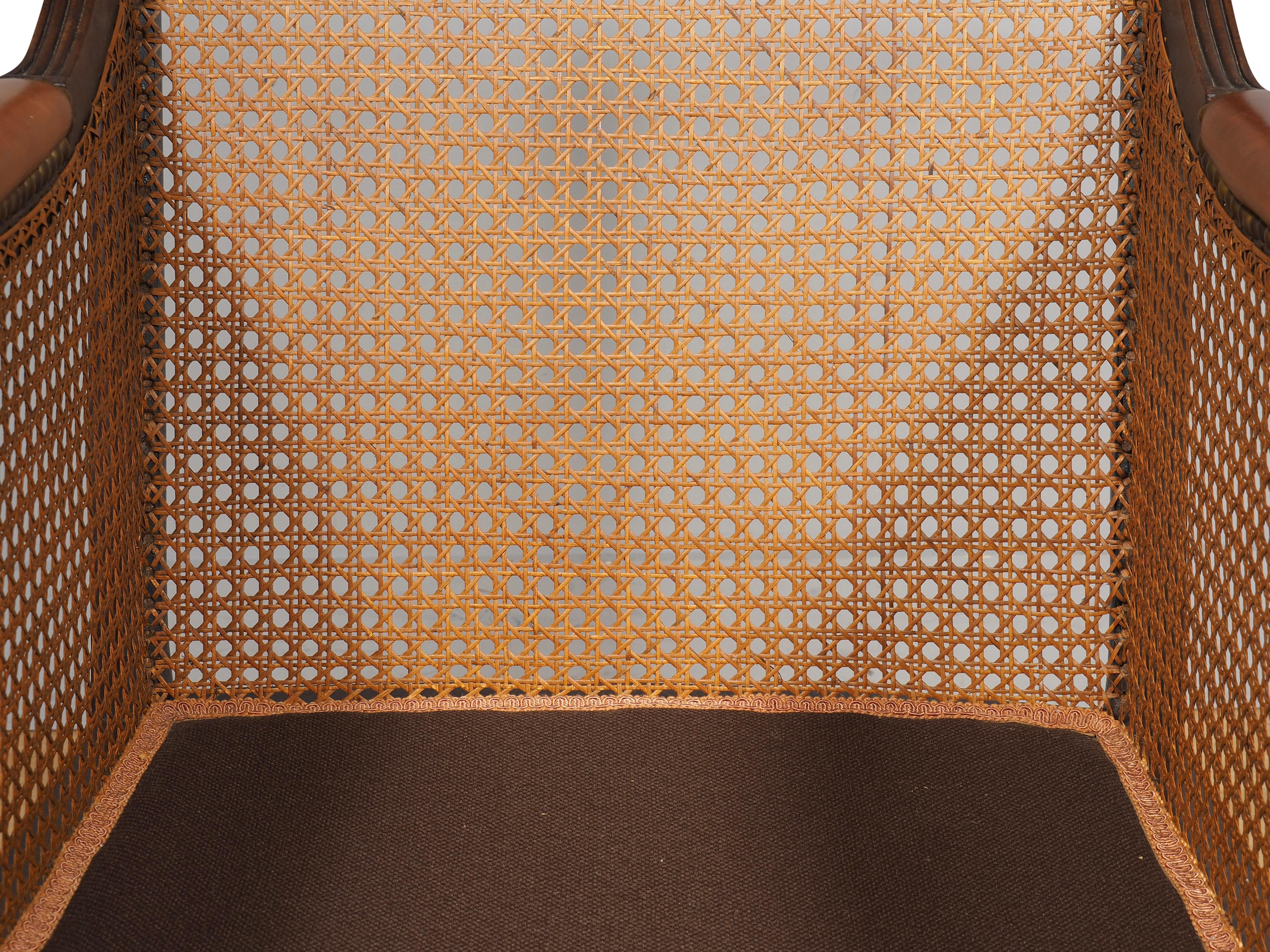 Regency Acajou canné Bergere en vente 7
