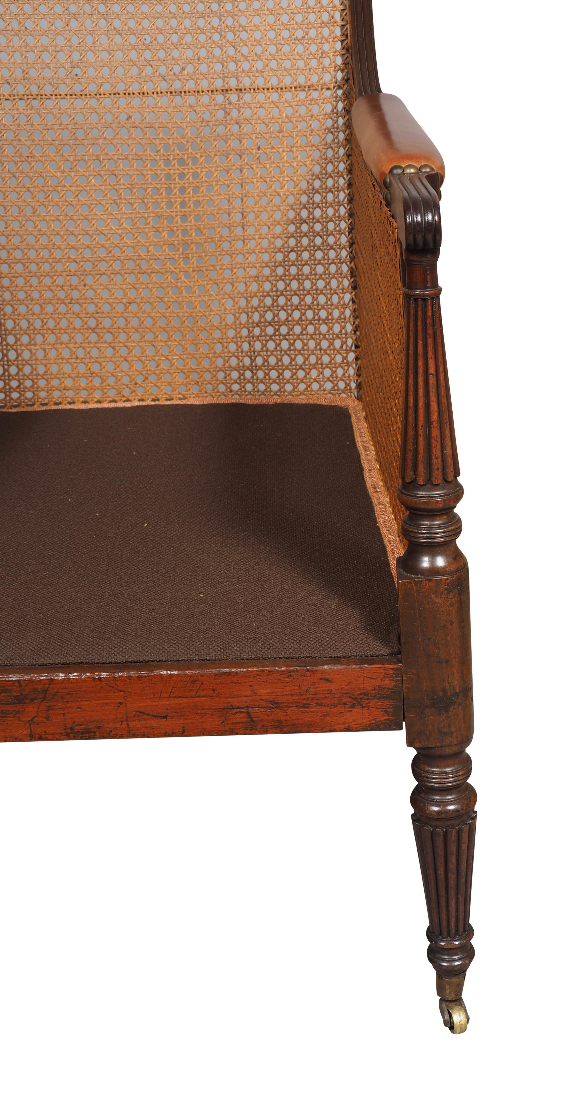 Regency Acajou canné Bergere en vente 2