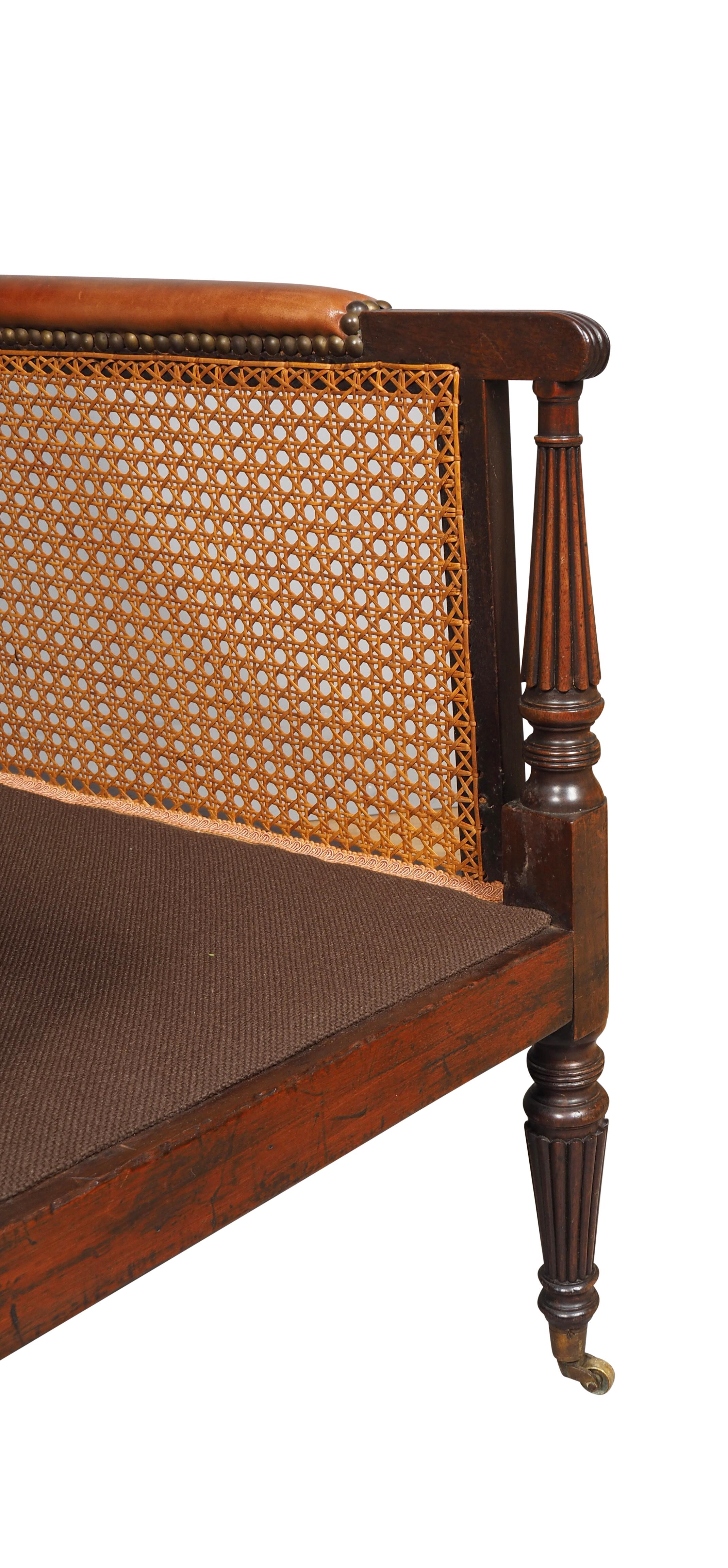 Regency Acajou canné Bergere en vente 3