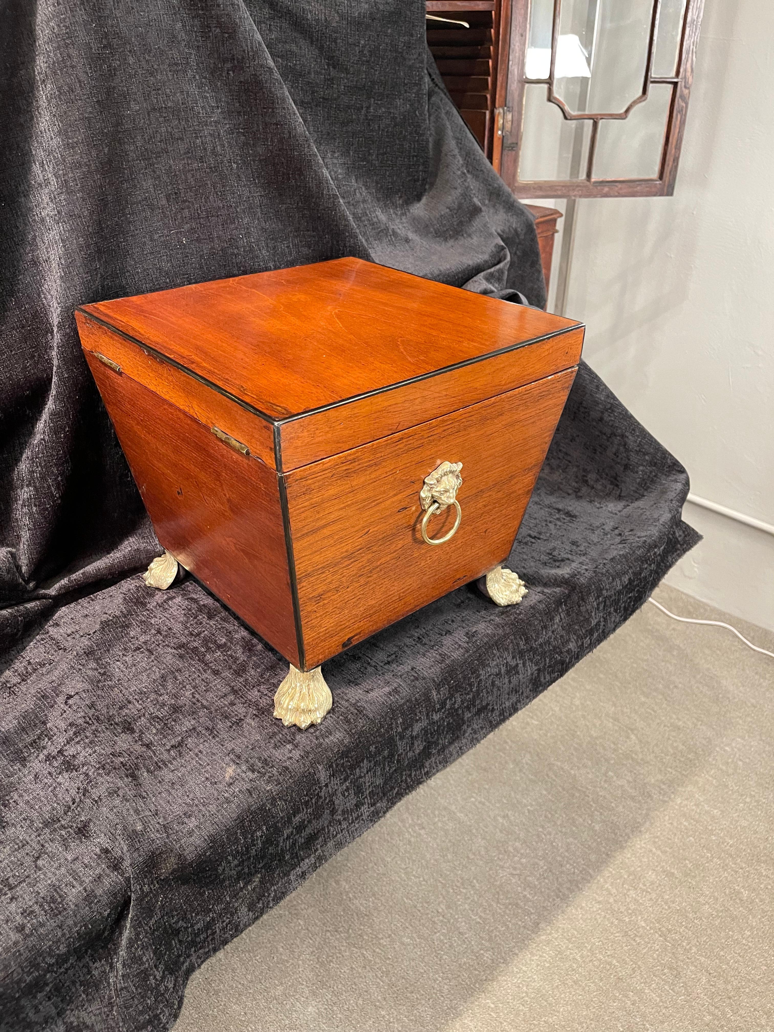 Regency Mahogany Cellaret In Good Condition For Sale In New York, NY