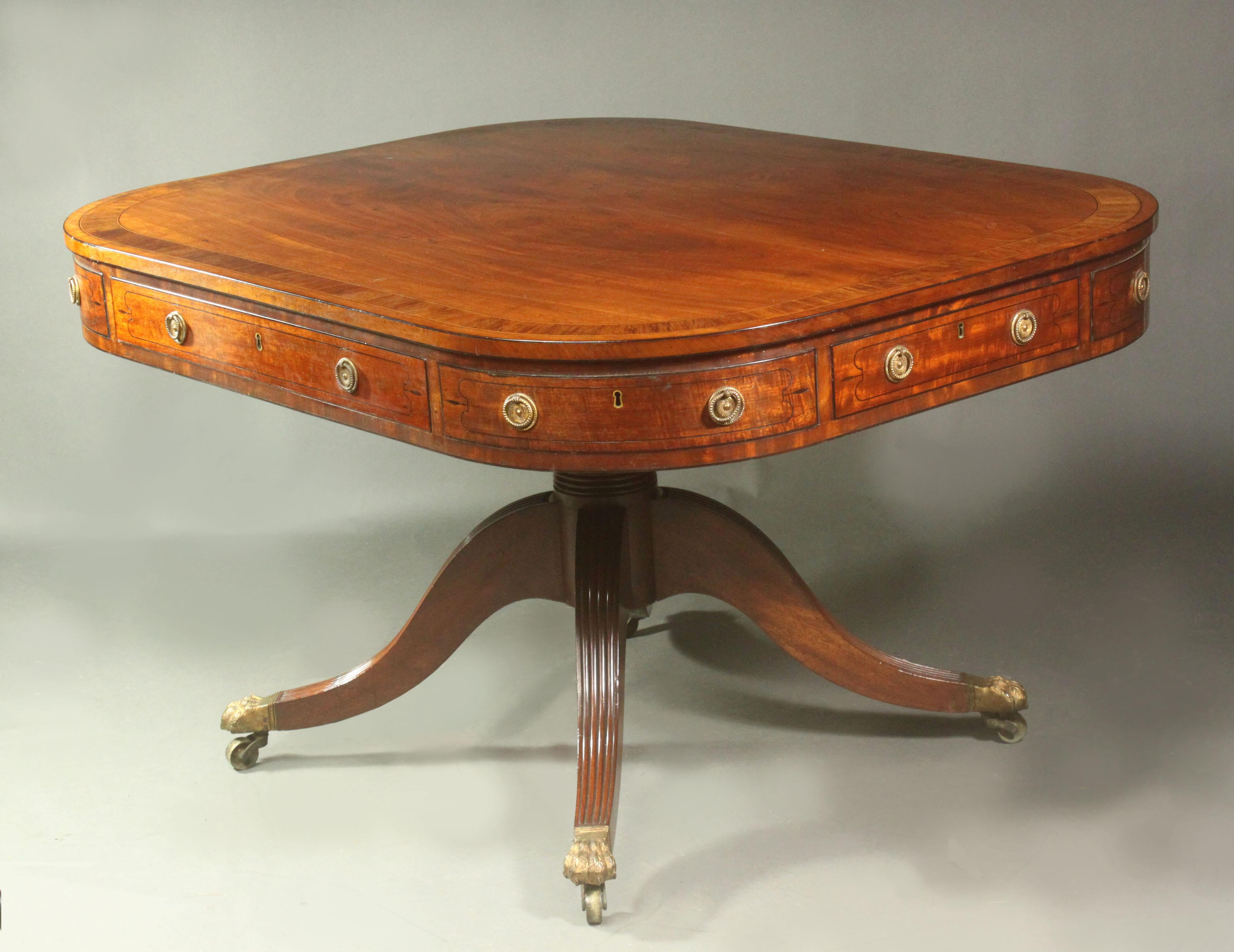Regency Mahogany Centre Table in the manner of Gillows of Lancaster For Sale 12