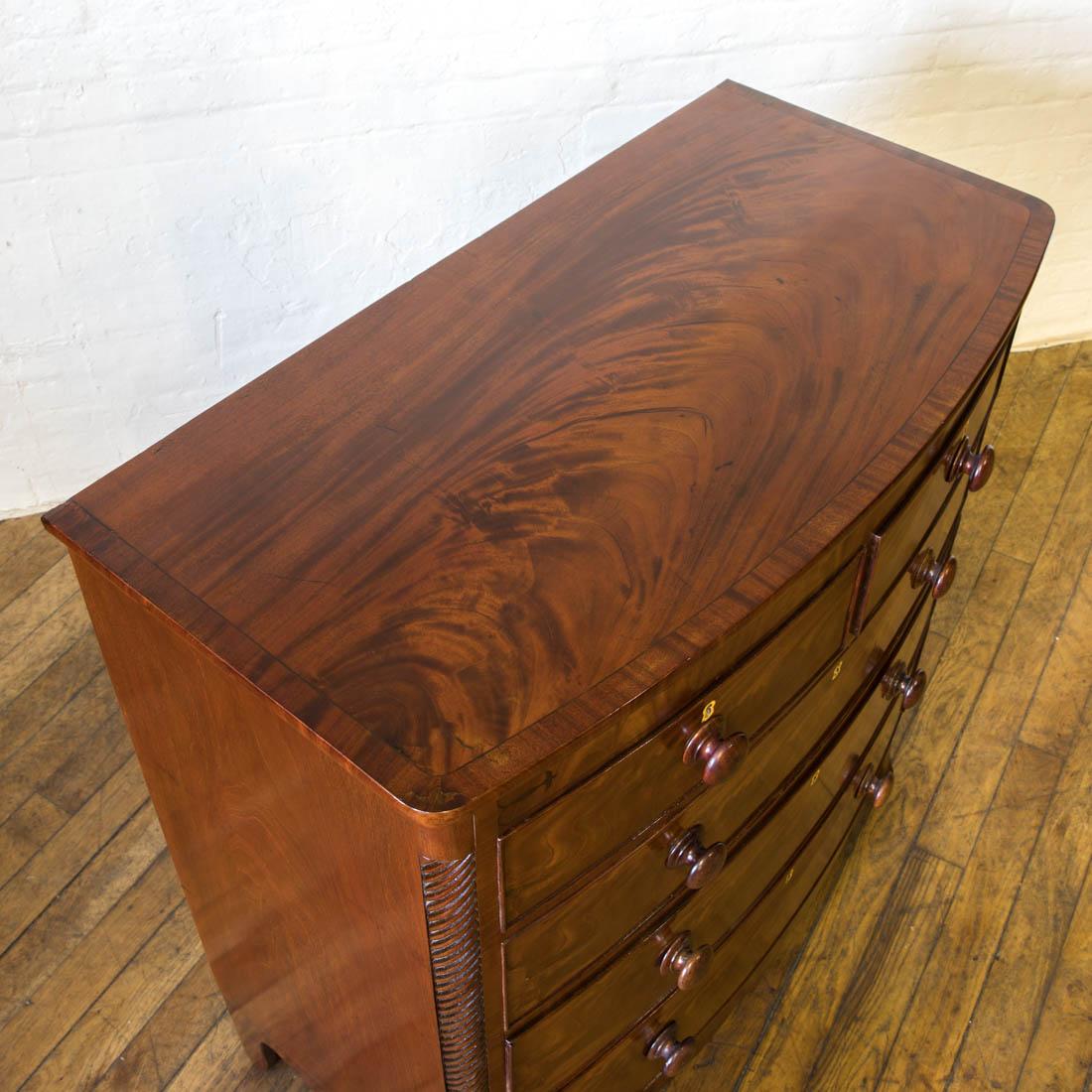 Regency Mahogany Chest of Drawers For Sale 4