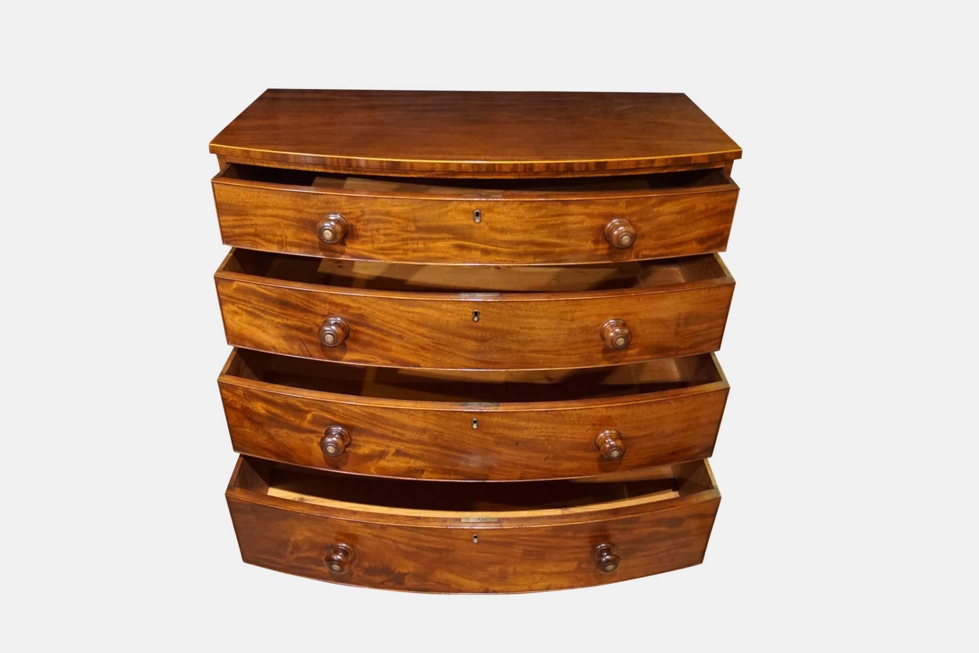 Regency Mahogany Chest of Drawers In Excellent Condition For Sale In Salisbury, GB