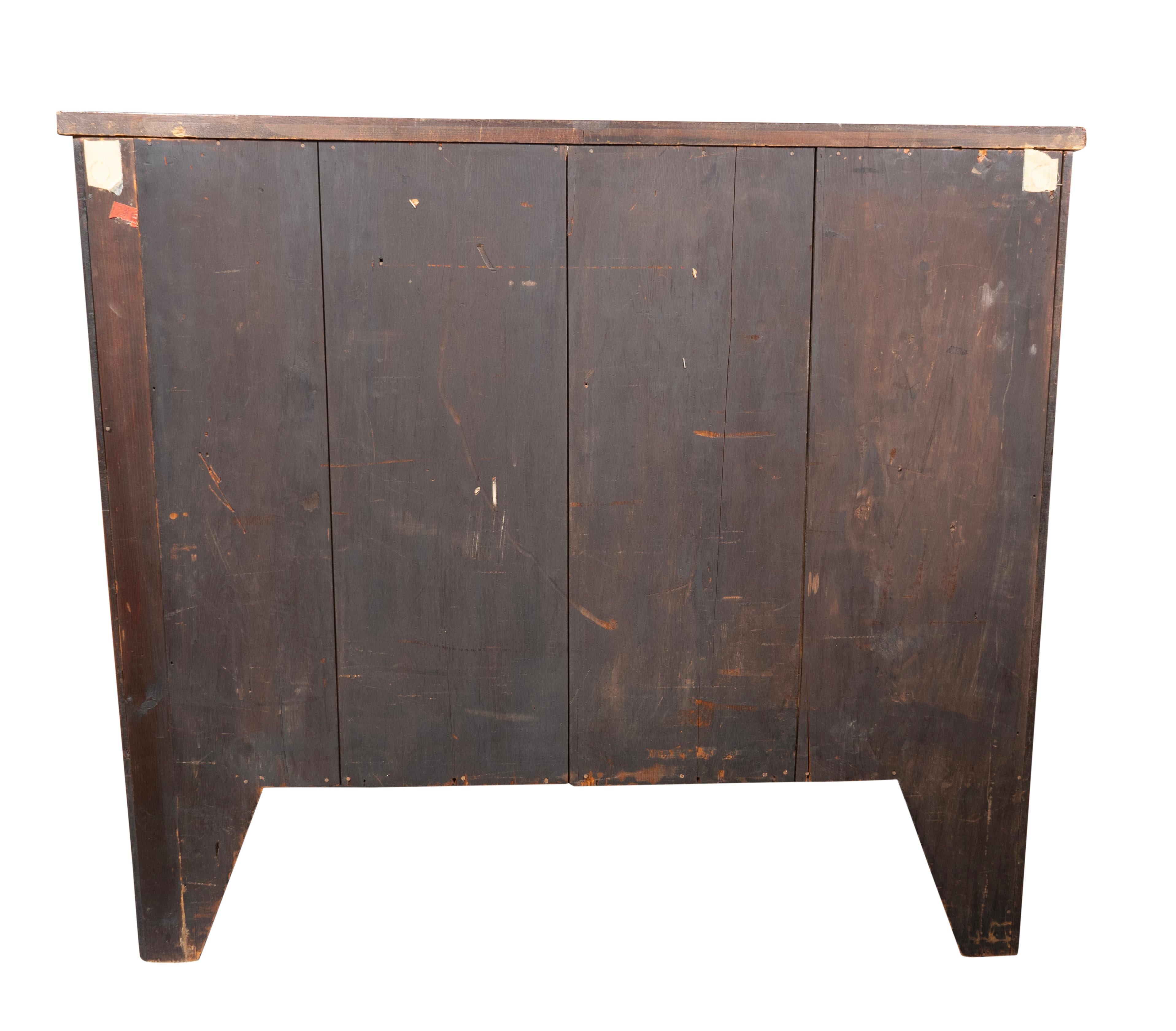 Regency Mahogany Bowfront Chest Of Drawers In Good Condition In Essex, MA