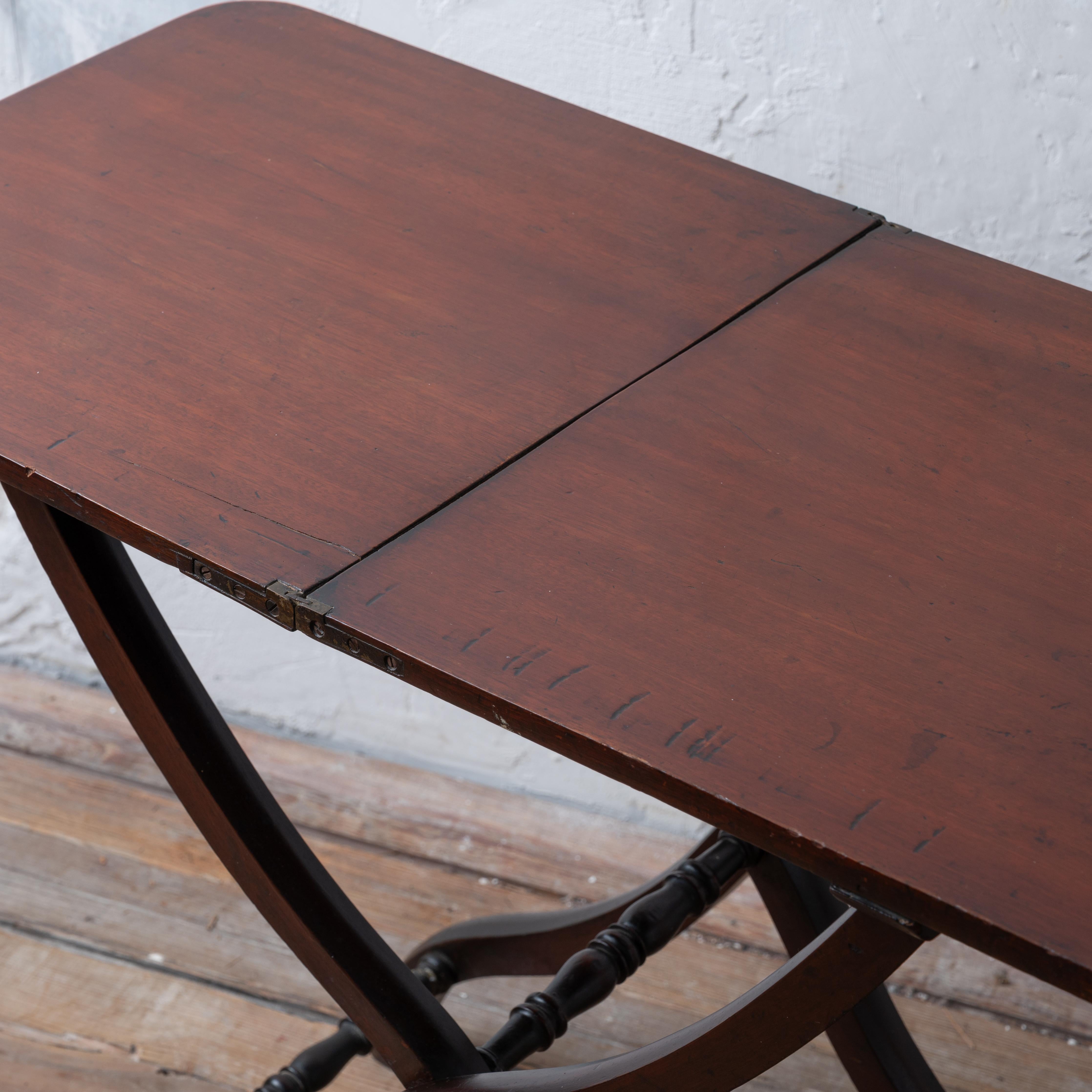 Regency Table de coaching en acajou de style Régence, 19e siècle en vente