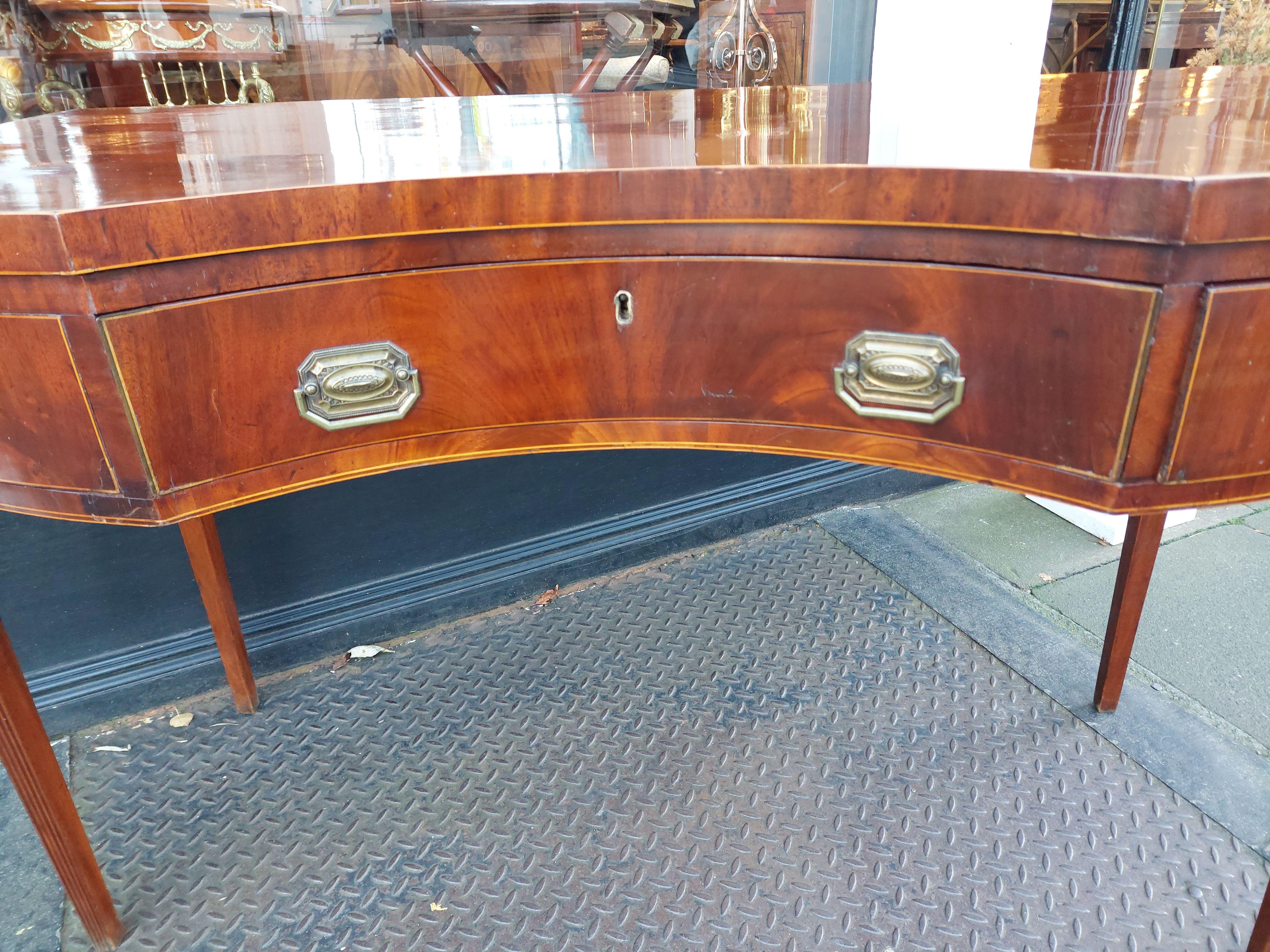 Regency Mahogany Concave Serving Table/Sideboard In Good Condition For Sale In Altrincham, GB