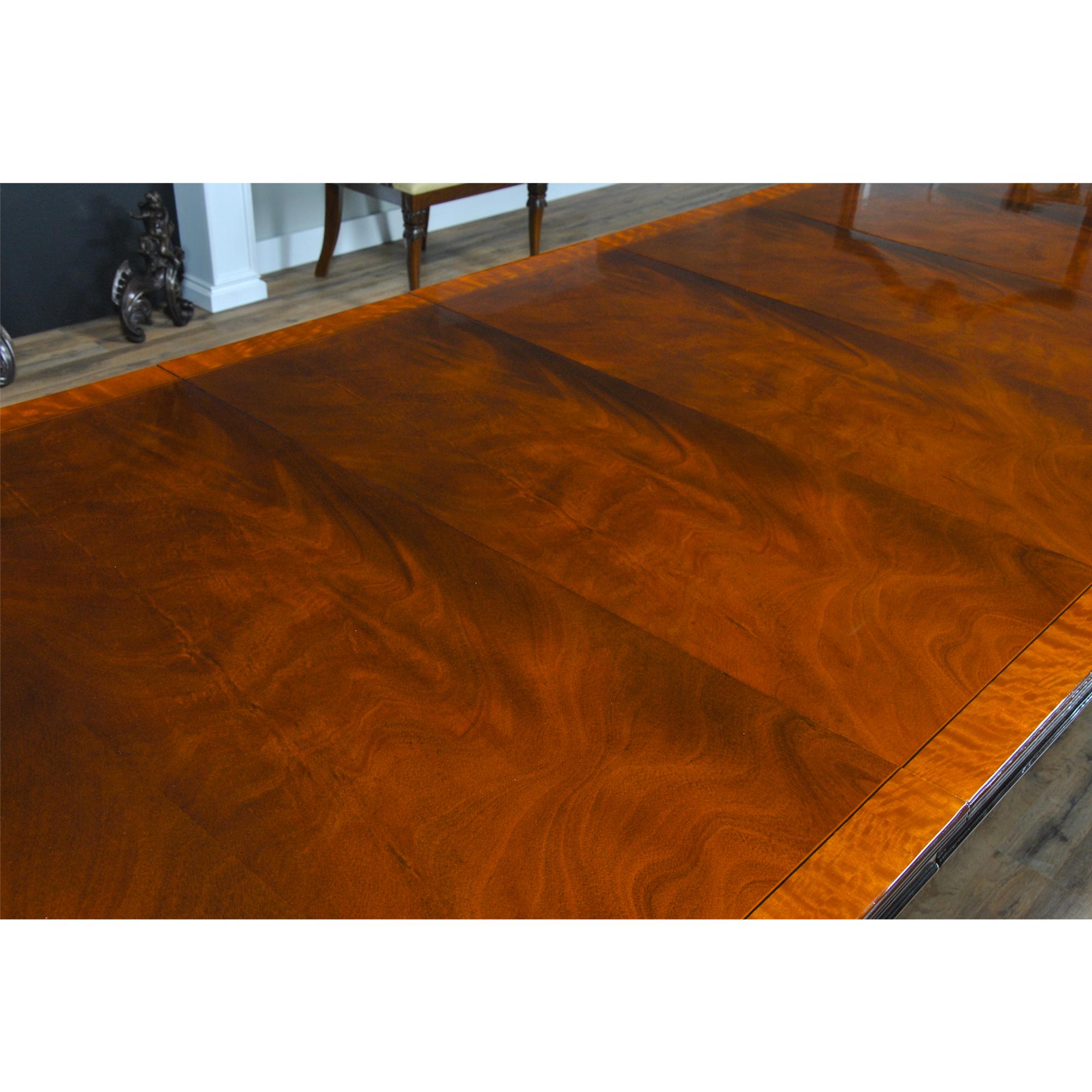 Regency Mahogany Dining Table  For Sale 1