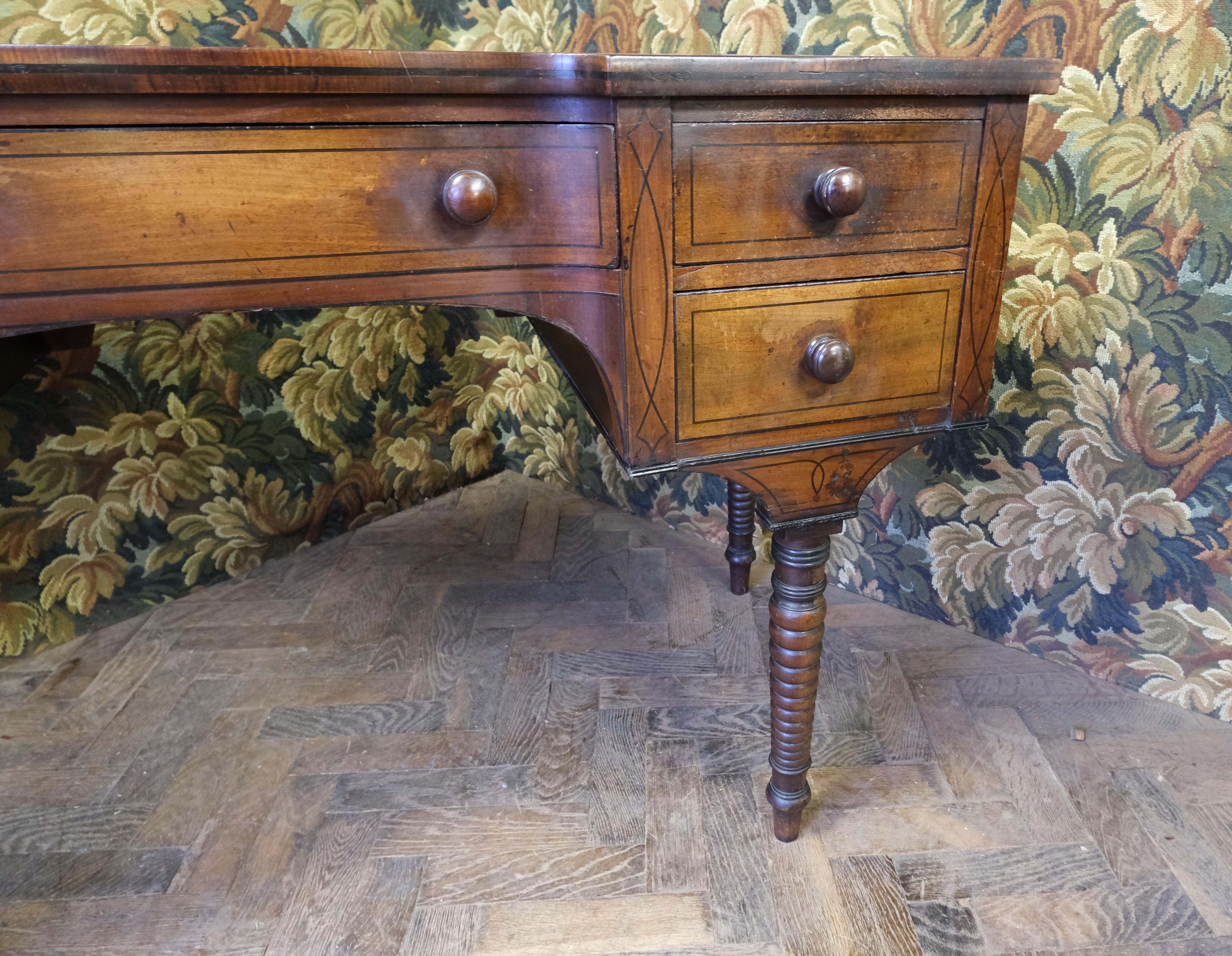 Regency mahogany dressing table In Fair Condition For Sale In Cheltenham, GB