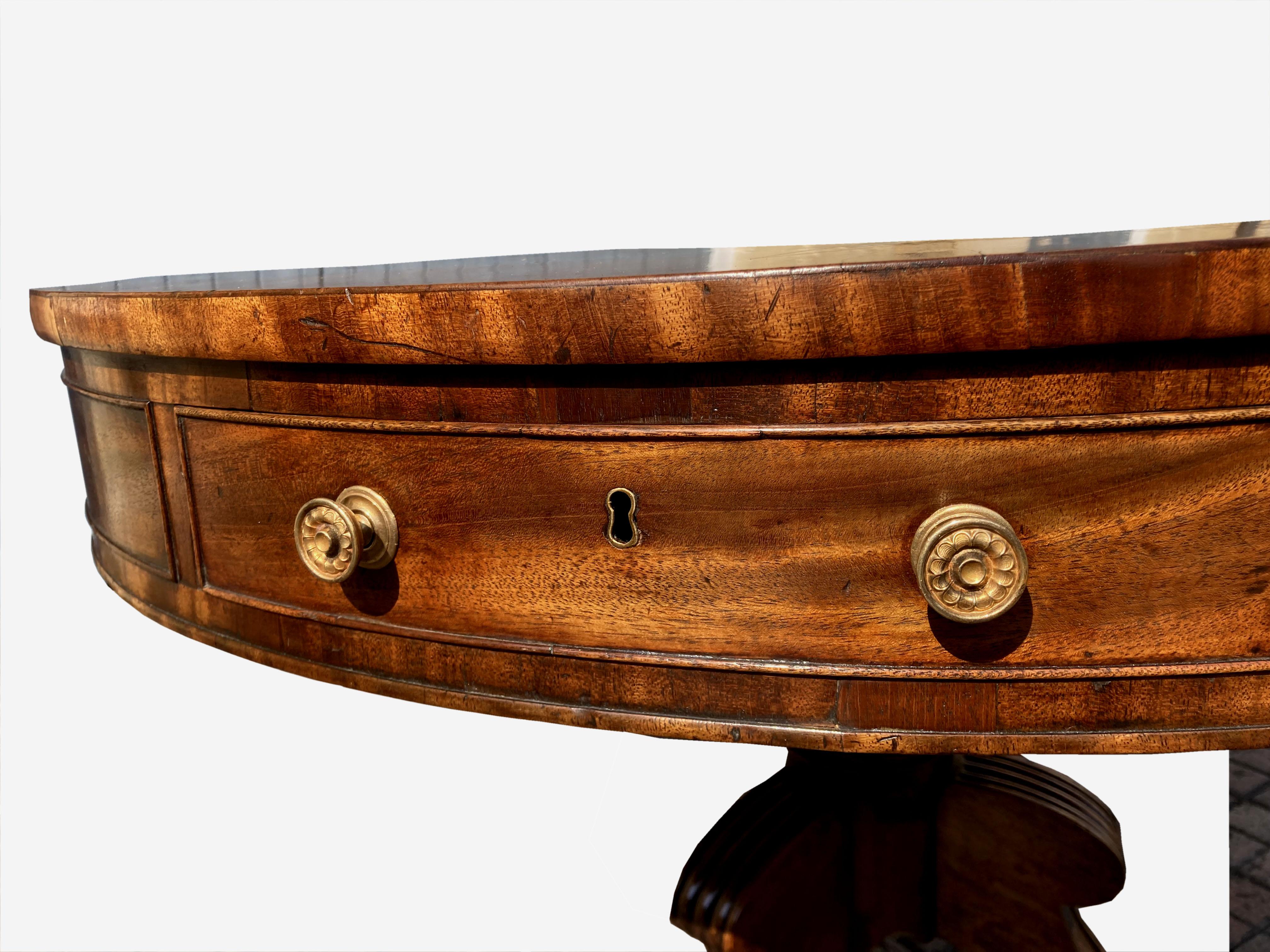 Regency mahogany drum table For Sale 4