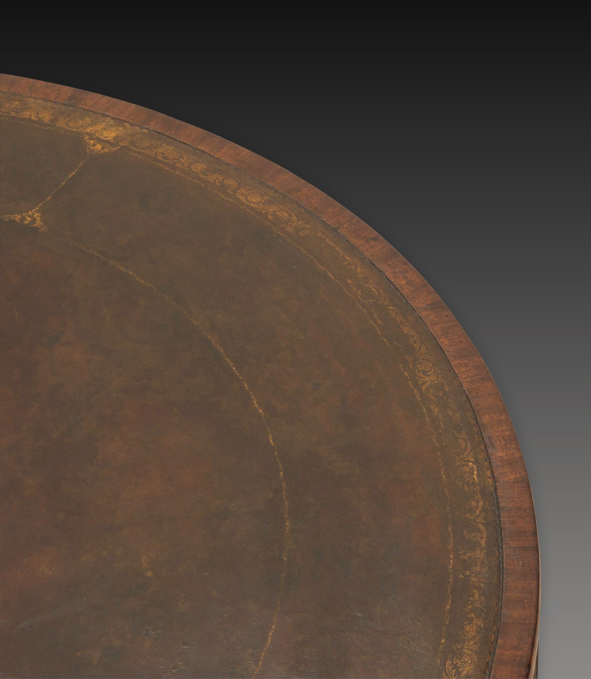 Début du XIXe siècle Regency Mahogany Drum Table en vente