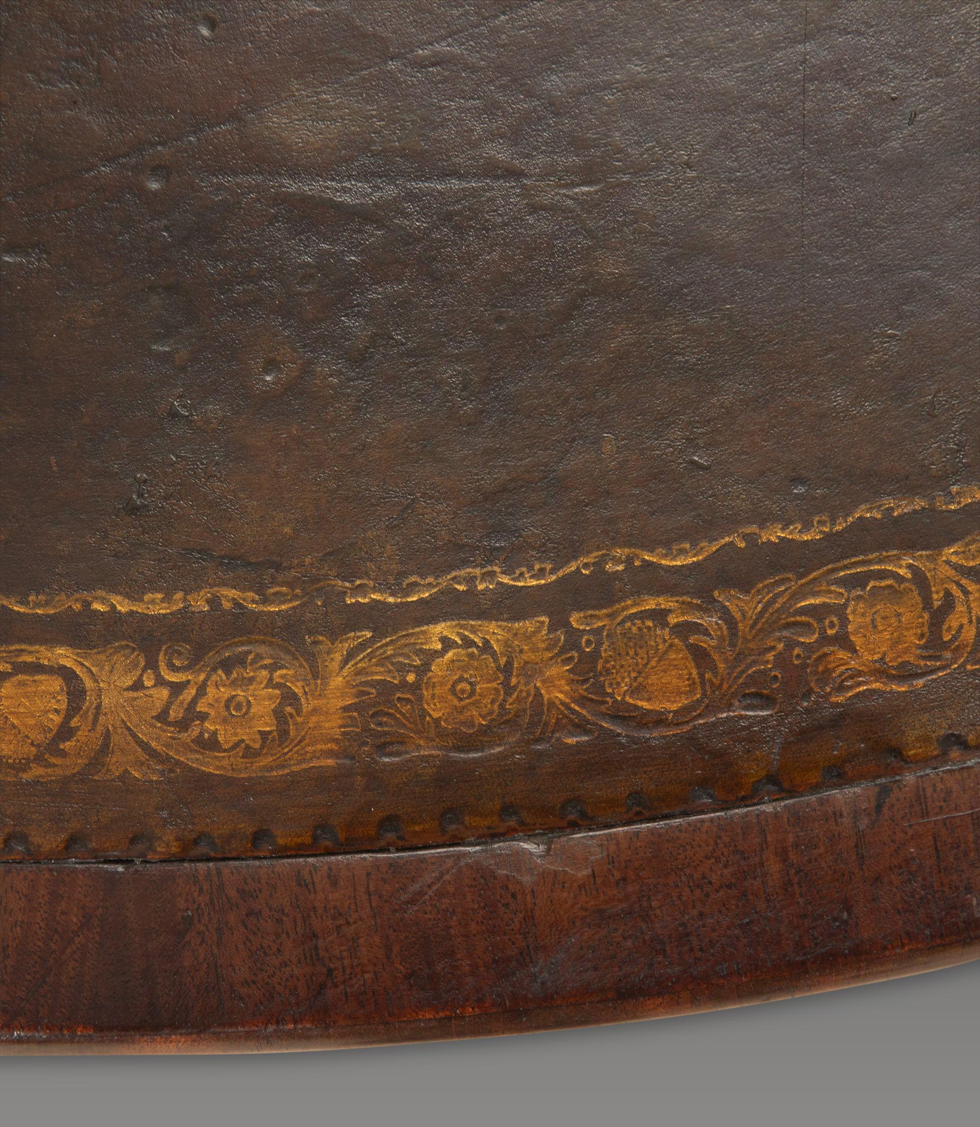 Regency Mahogany Drum Table en vente 2