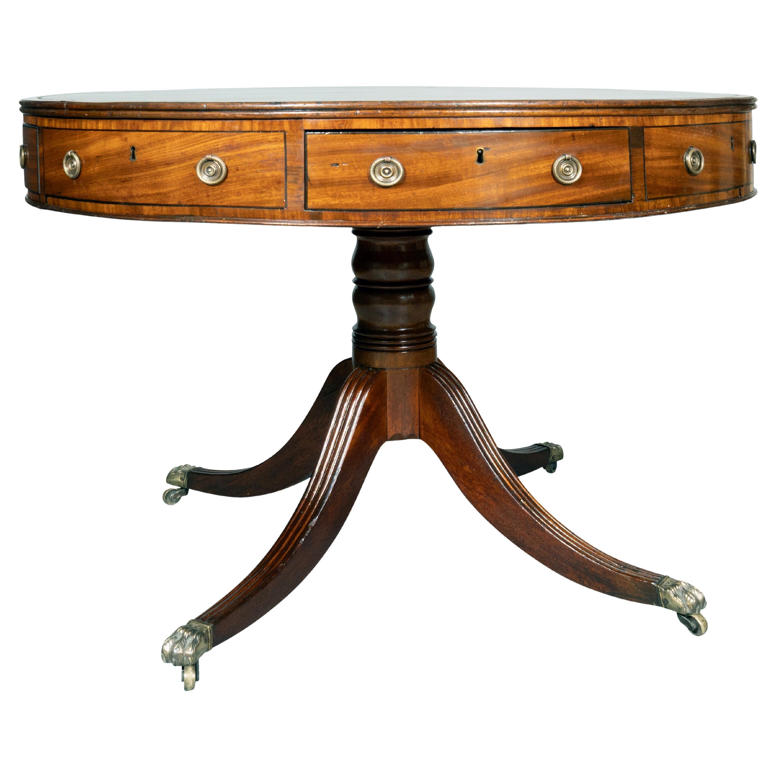 Table à tambour Regency en acajou en vente