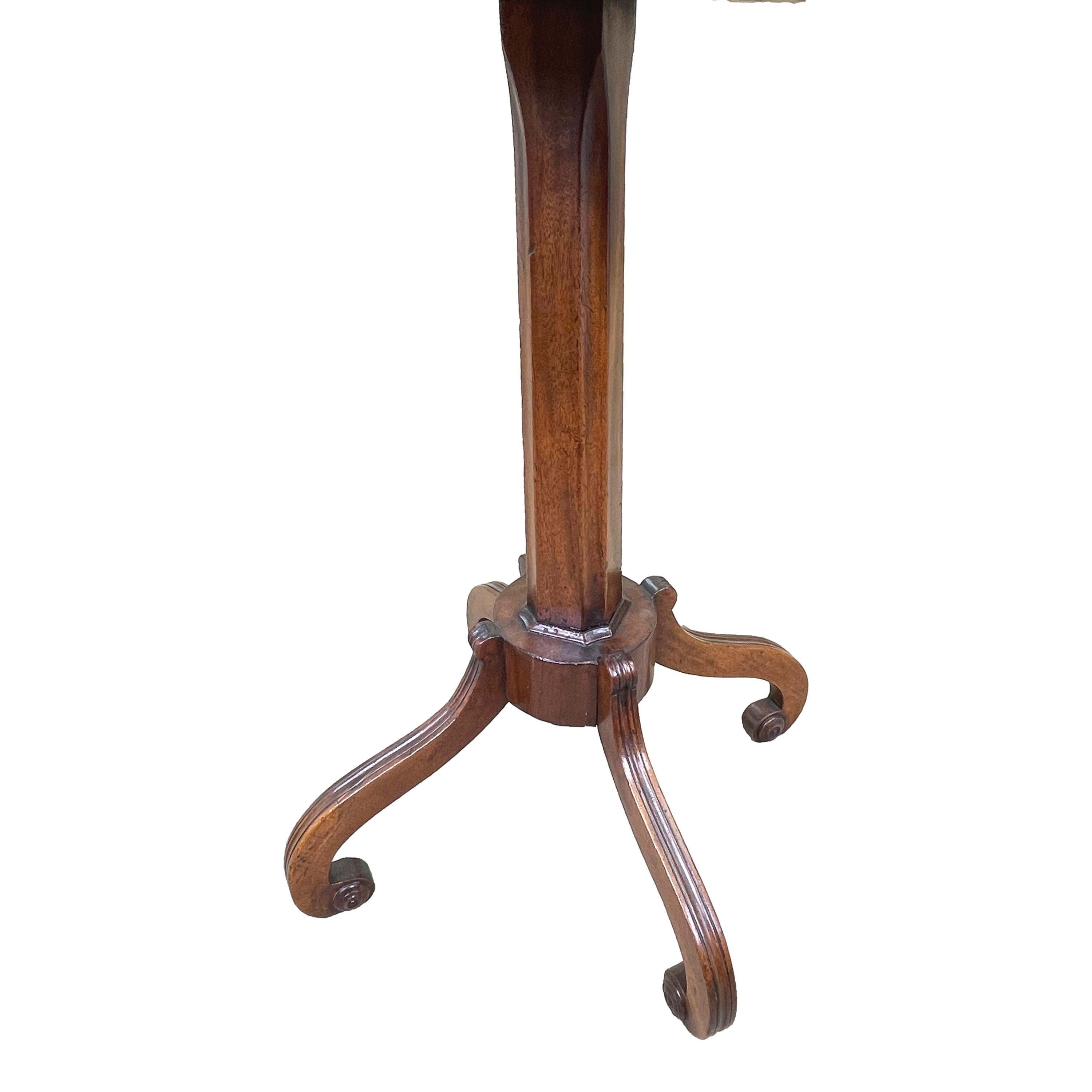 19th Century Regency Mahogany Drum Type Lamp Table For Sale