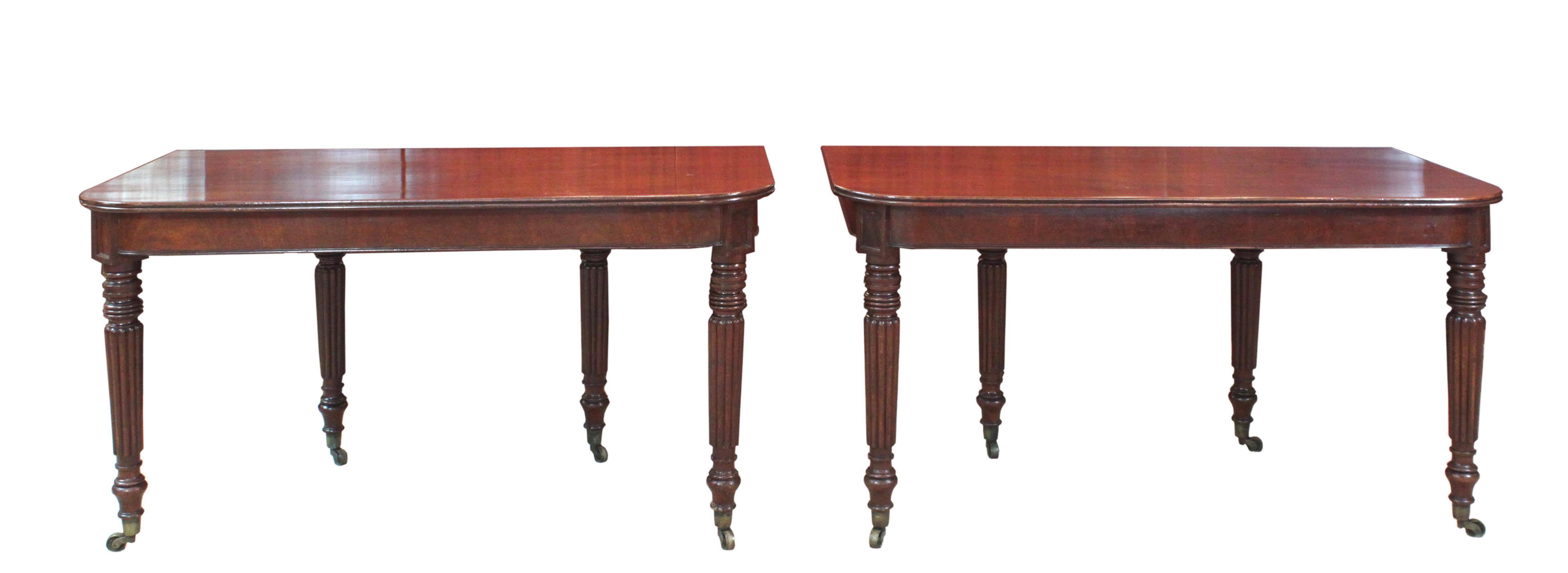 Regency Mahogany Extending Dining Table Attributed to Gillows of Lancaster For Sale 2