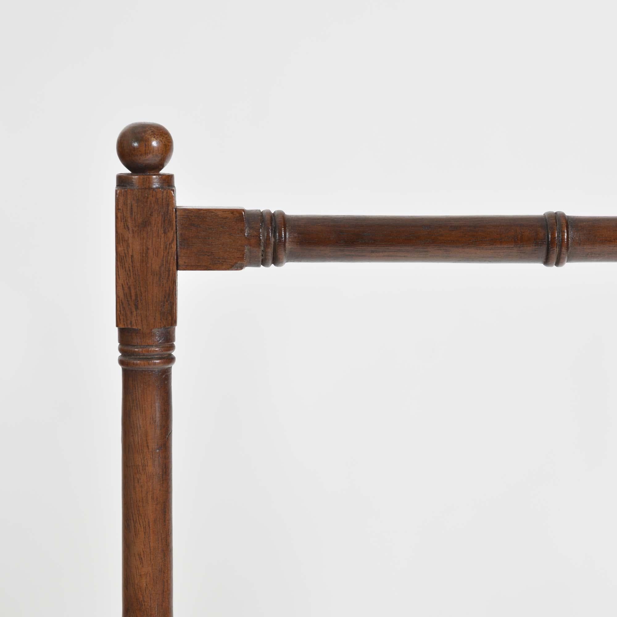 Regency mahogany faux bamboo towel rail, or clothes horse In Good Condition In Castle Douglas, GB