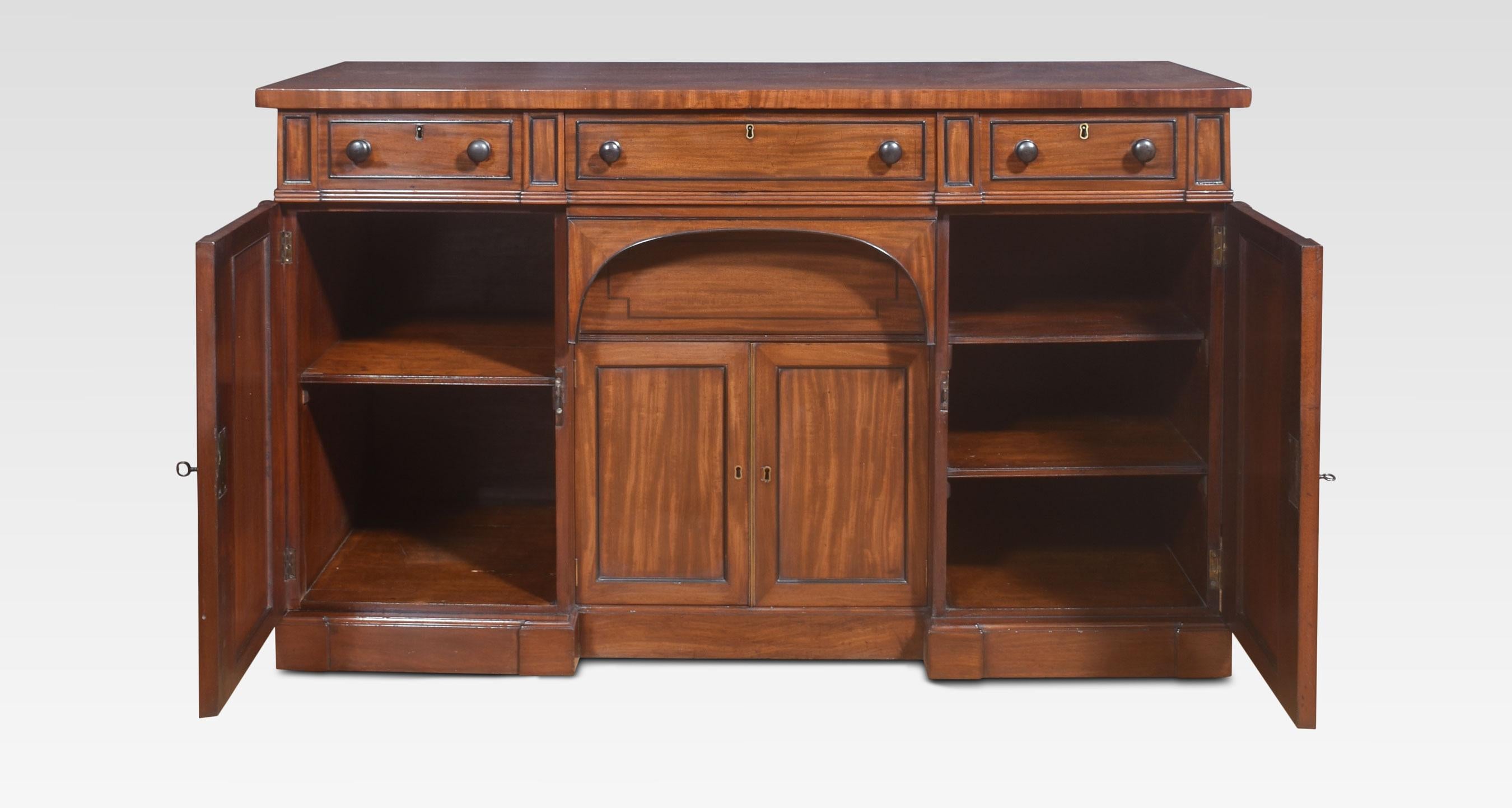 British Regency mahogany four door Sideboard For Sale