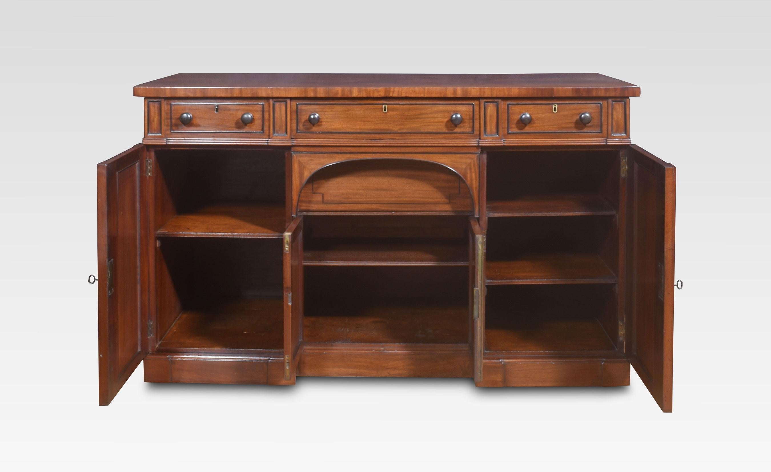 Credenza Regency in mogano a quattro ante In condizioni buone in vendita a Cheshire, GB