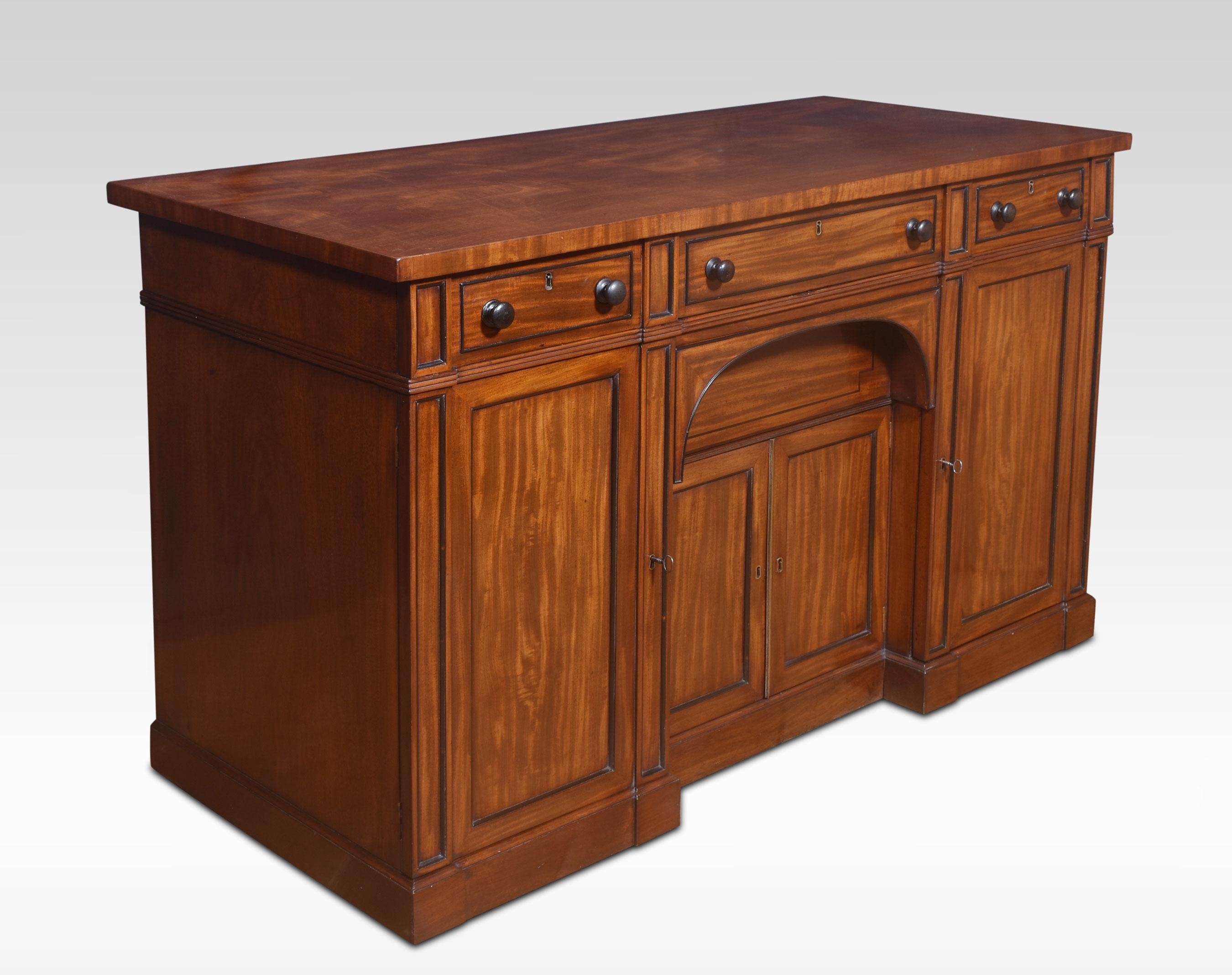 Regency mahogany four door Sideboard For Sale 1