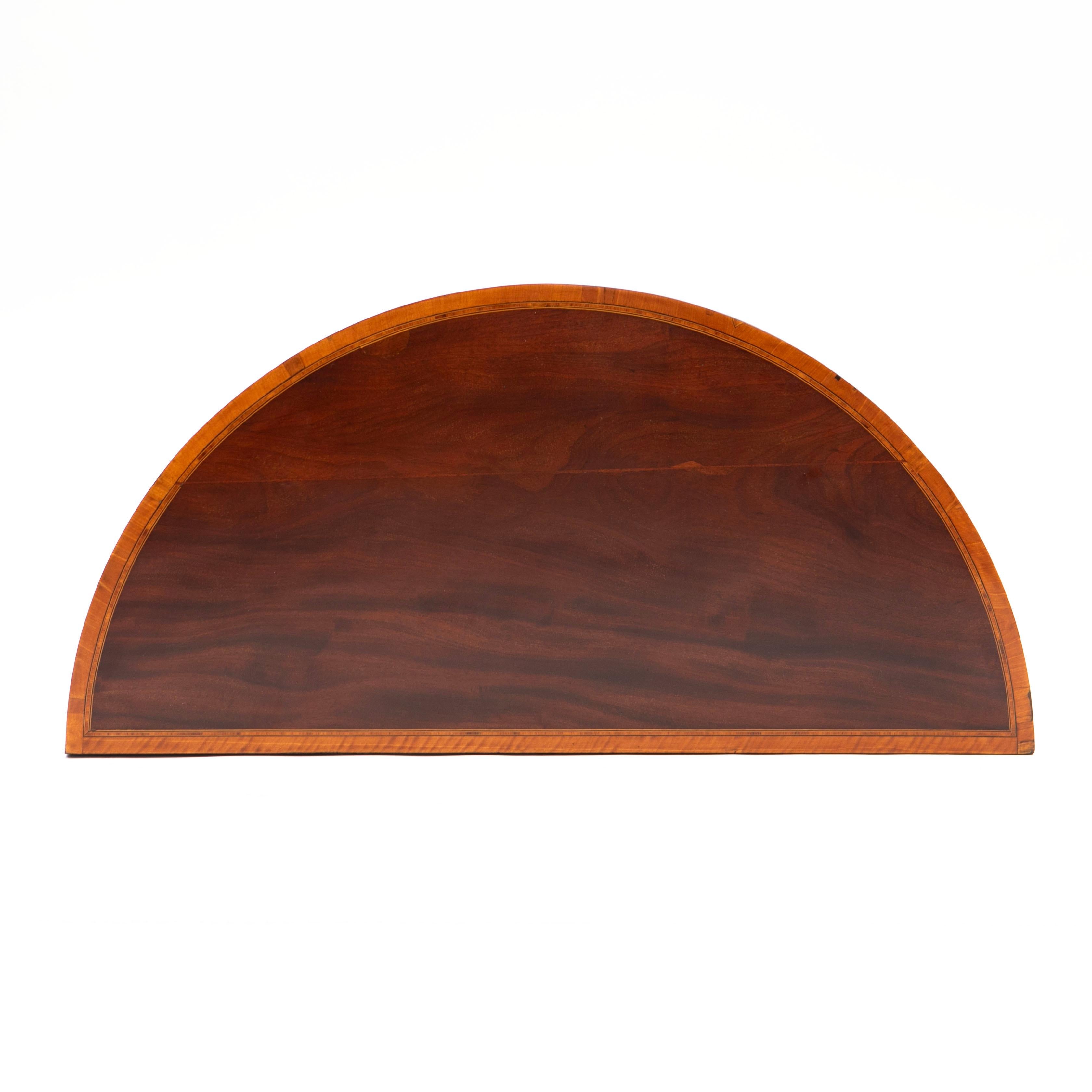Table de jeux Regency en acajou avec incrustation en bois satiné Bon état - En vente à Kastrup, DK
