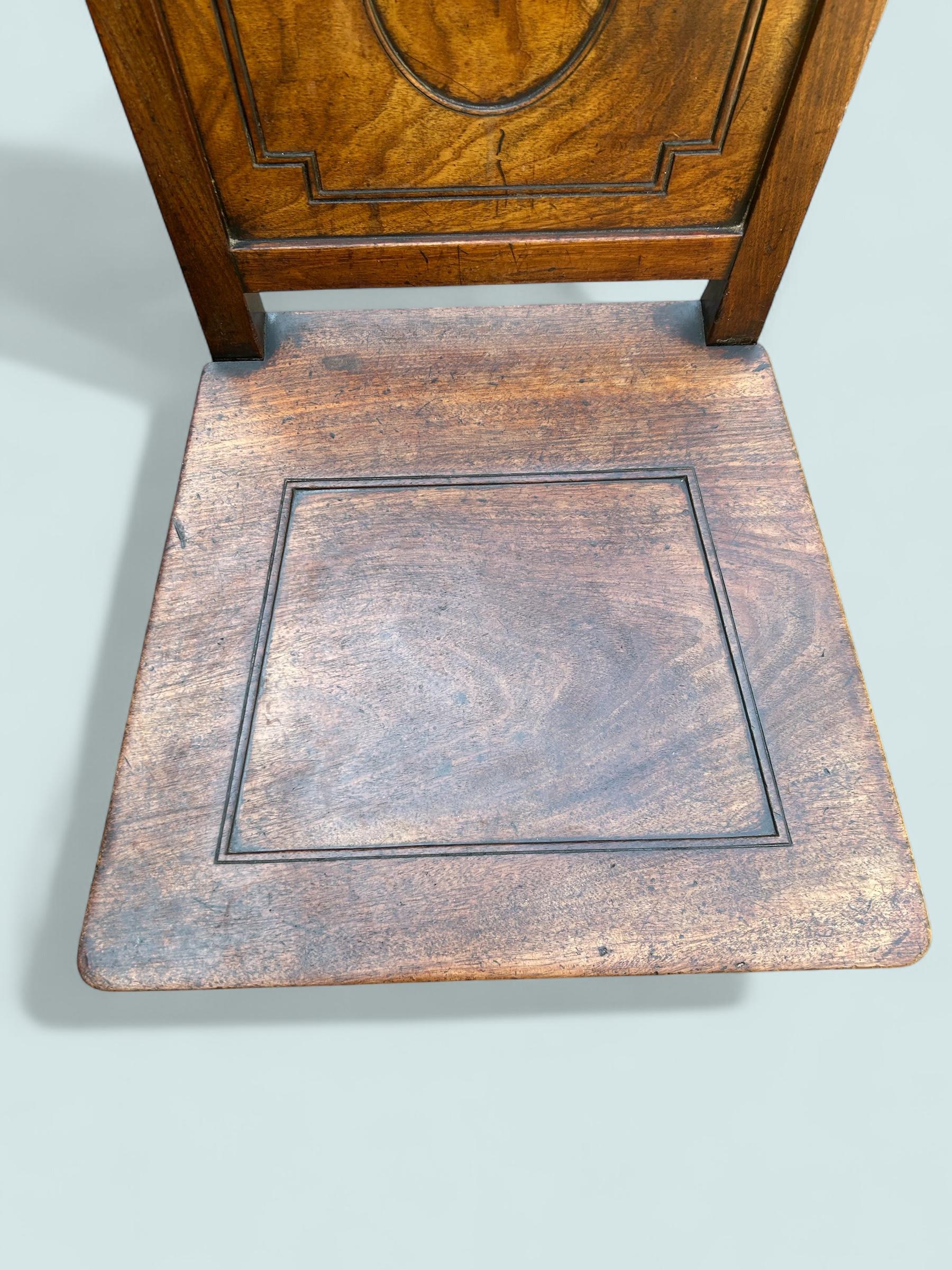 Anglais Regency Mahogany Hall Chair by Gillows en vente