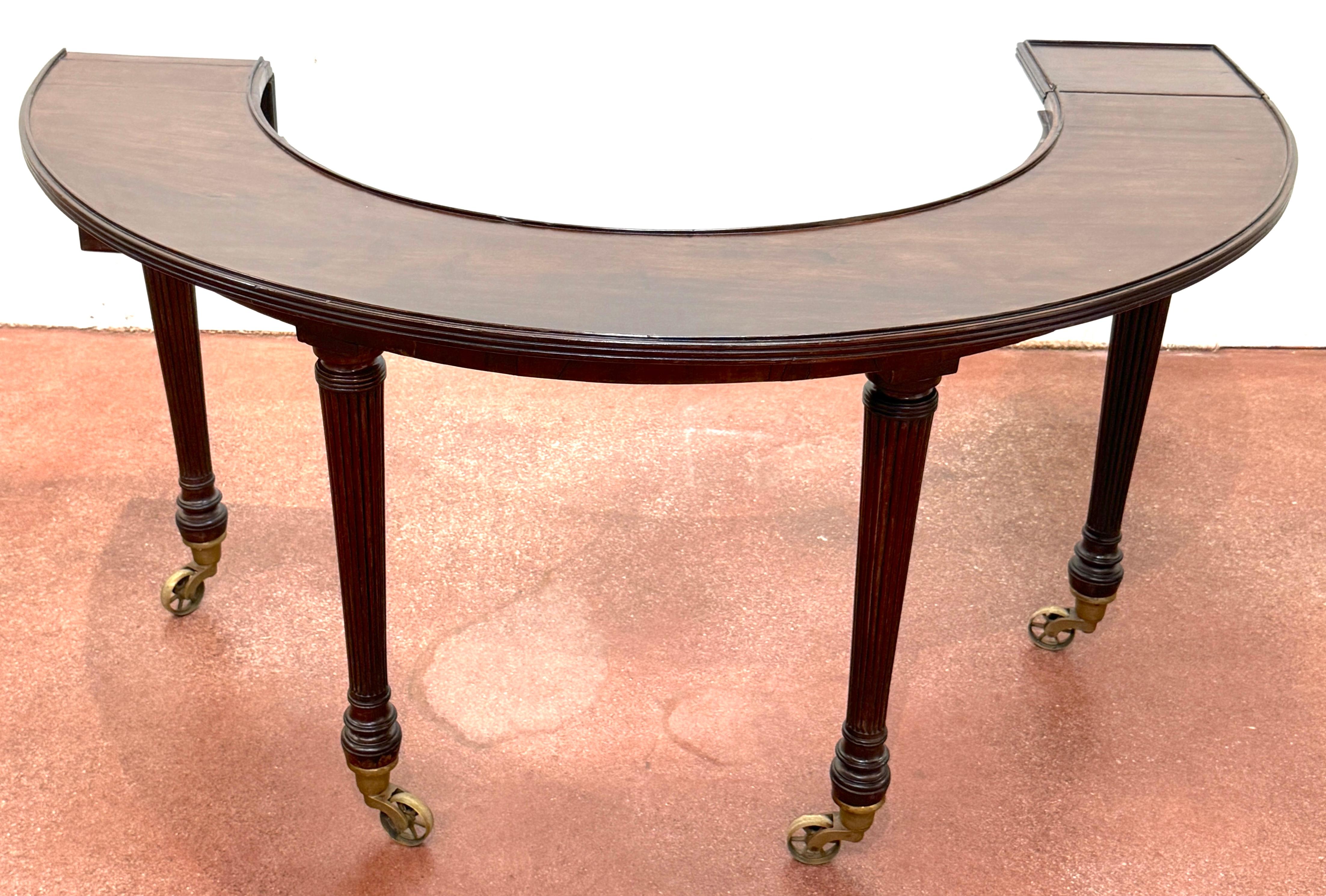 Regency Mahogany Horseshoe Hunt/ Wine Table, Attributed to Gillows, C. 1820s For Sale 3