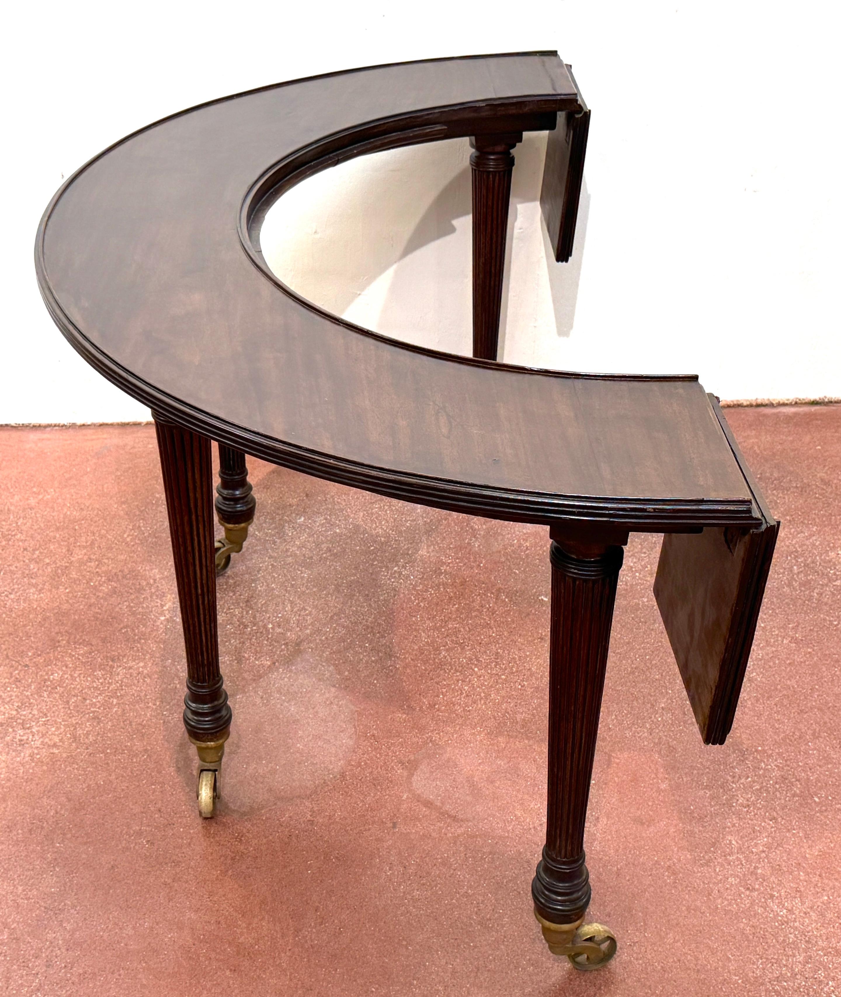 Regency Mahogany Horseshoe Hunt/ Wine Table, Attributed to Gillows, C. 1820s For Sale 9