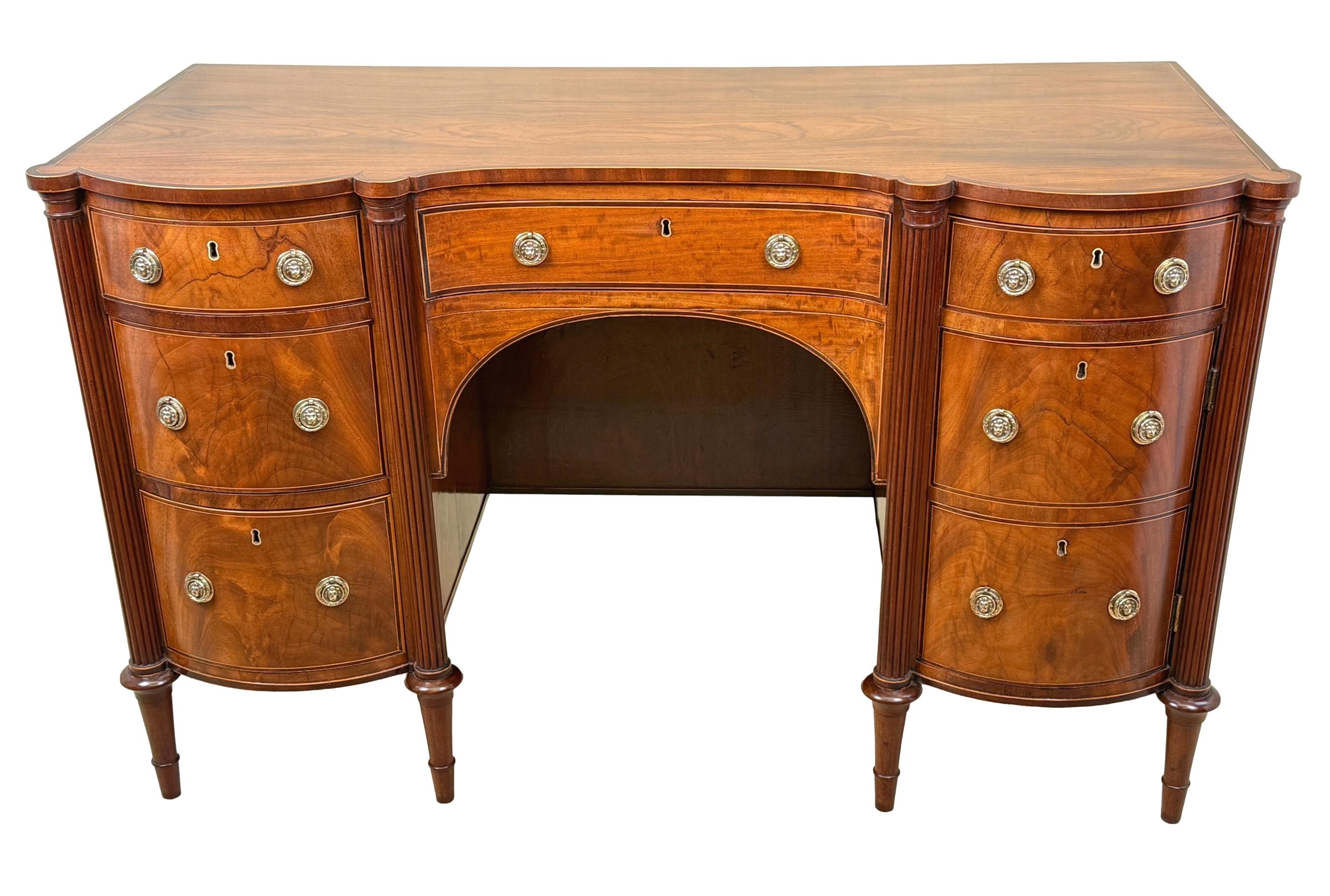 Regency Mahogany Kneehole Dressing Table For Sale 6