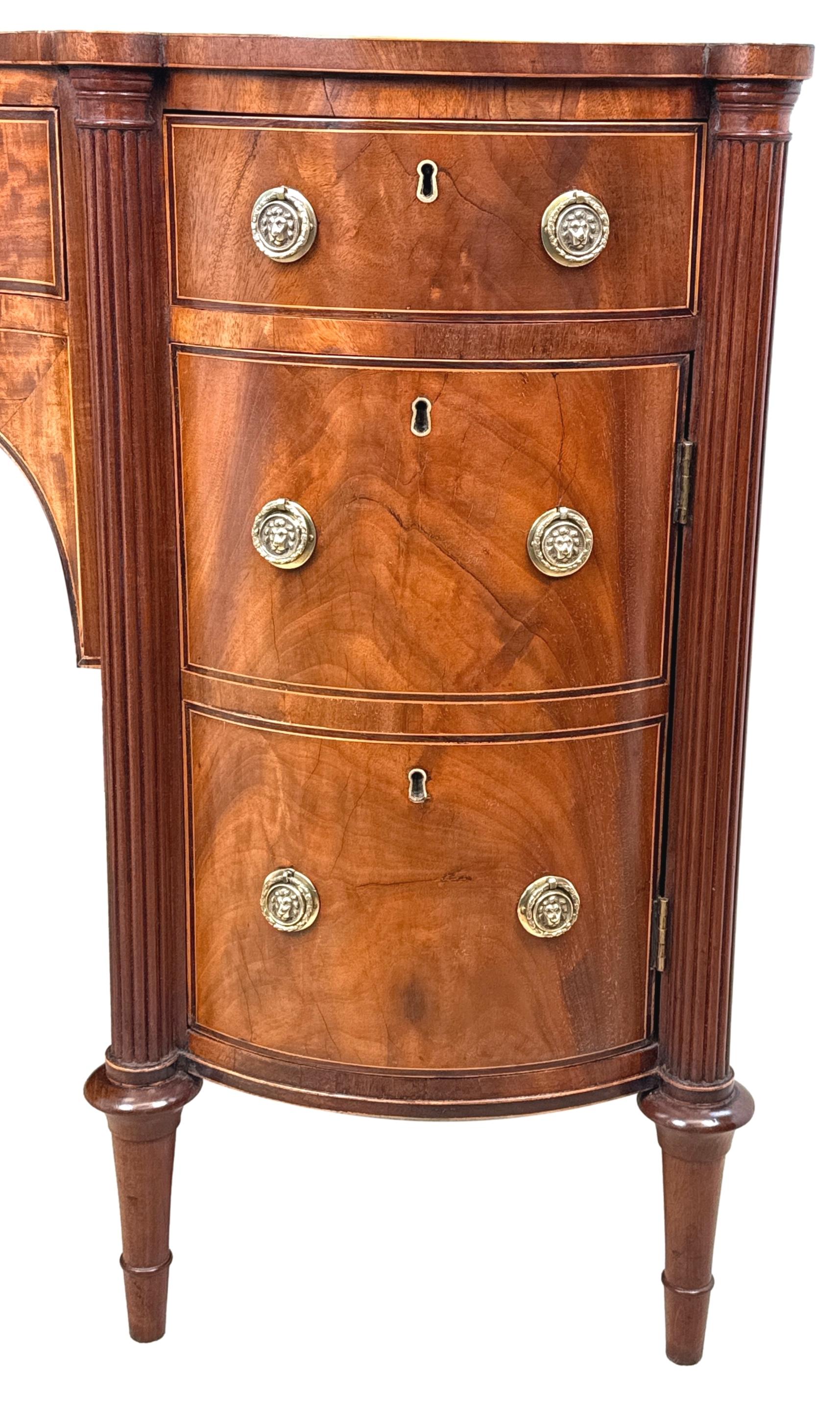 Regency Mahogany Kneehole Dressing Table For Sale 7