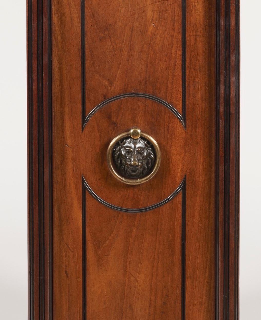 Regency Mahogany Library Double-Sided Bookcase of Mahogany and Brass In Good Condition In London, GB