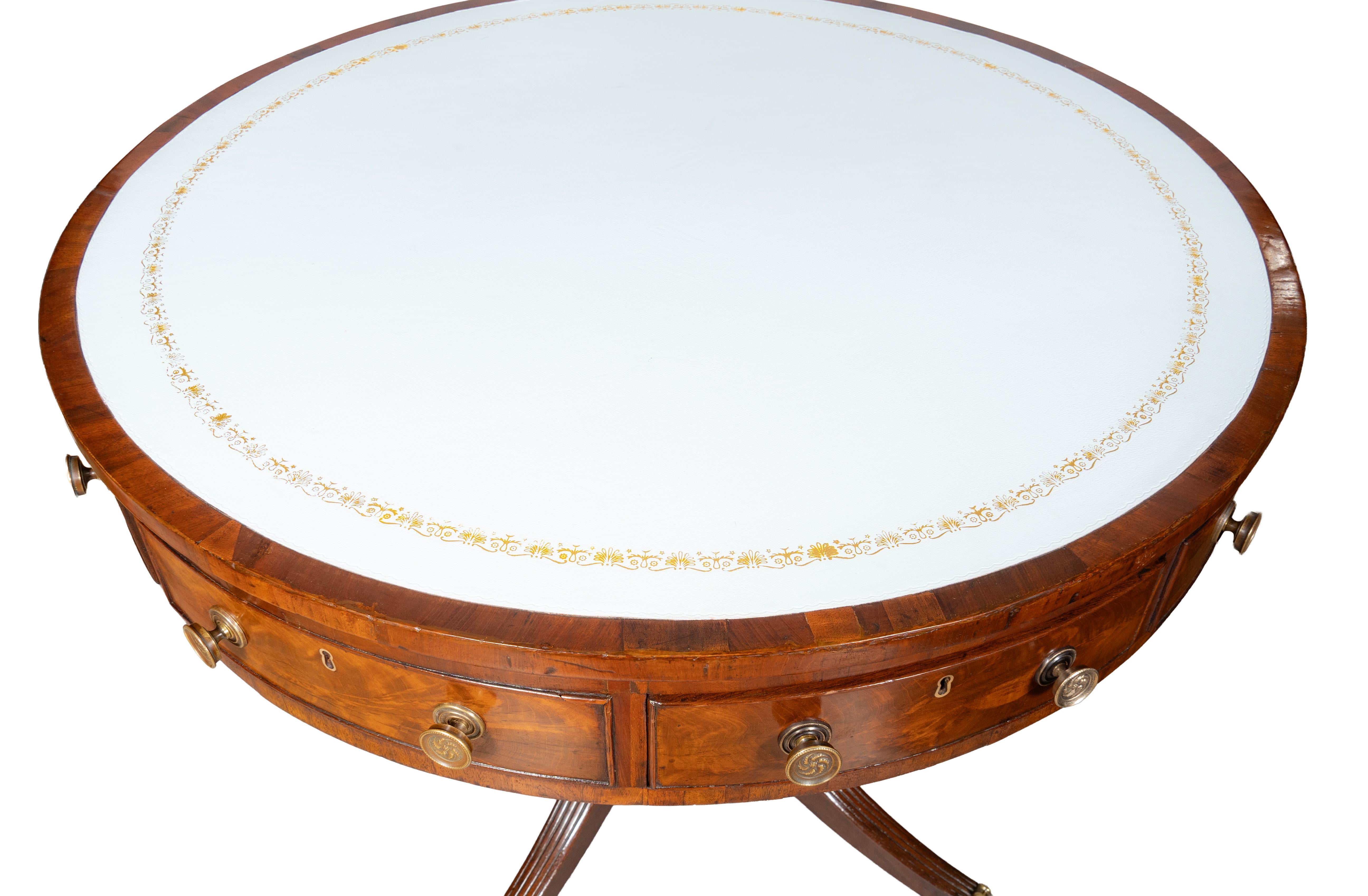 Table de bibliothèque Regency en acajou Bon état - En vente à Essex, MA