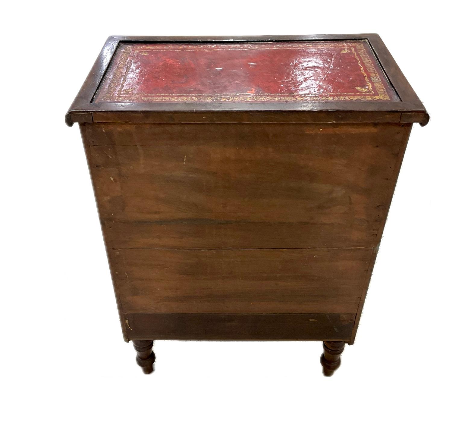 Regency Mahogany Library or Bedside Steps In Good Condition For Sale In Bradenton, FL