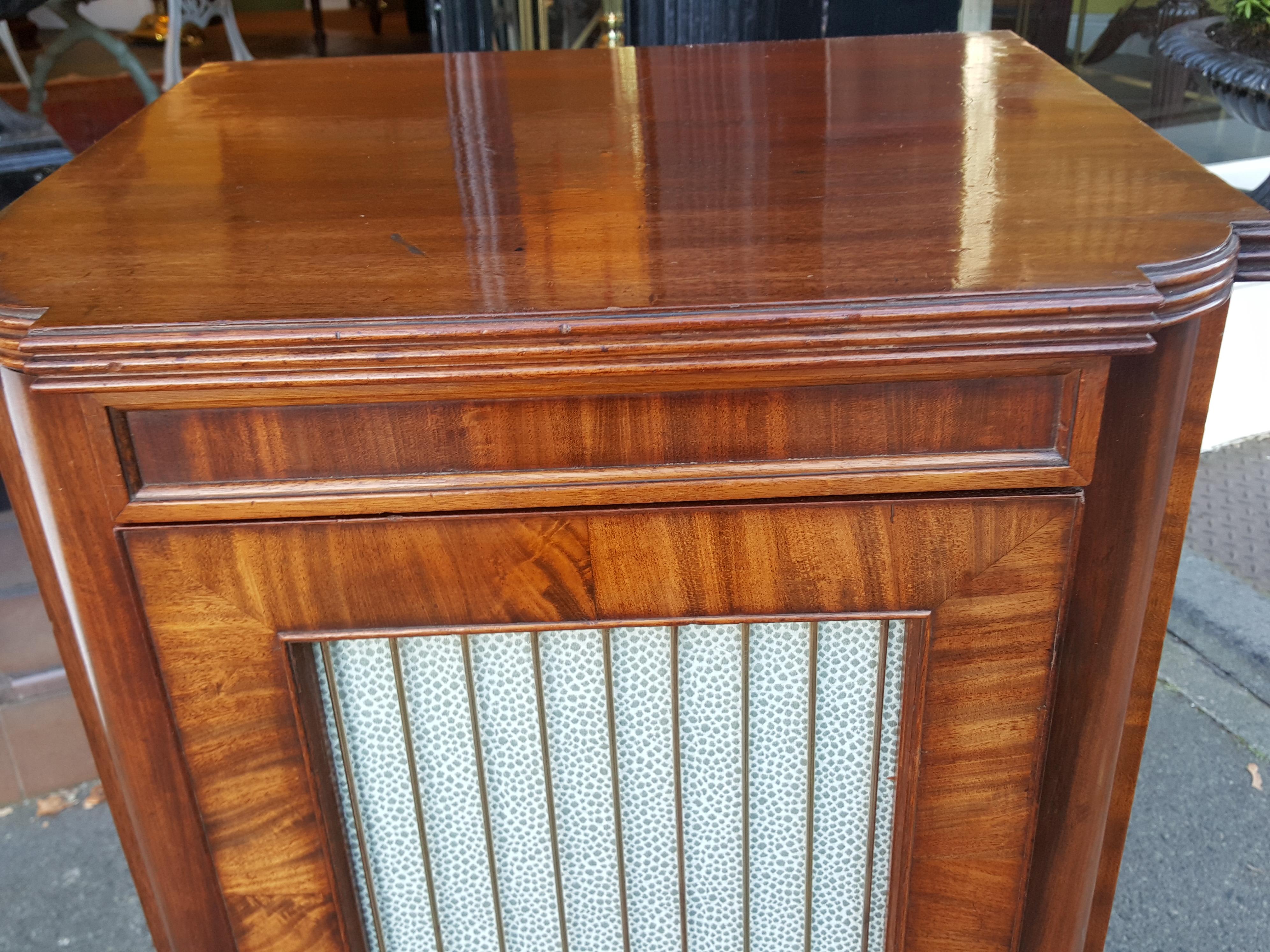 Regency Mahogany Music Cabinet In Good Condition In Altrincham, Cheshire
