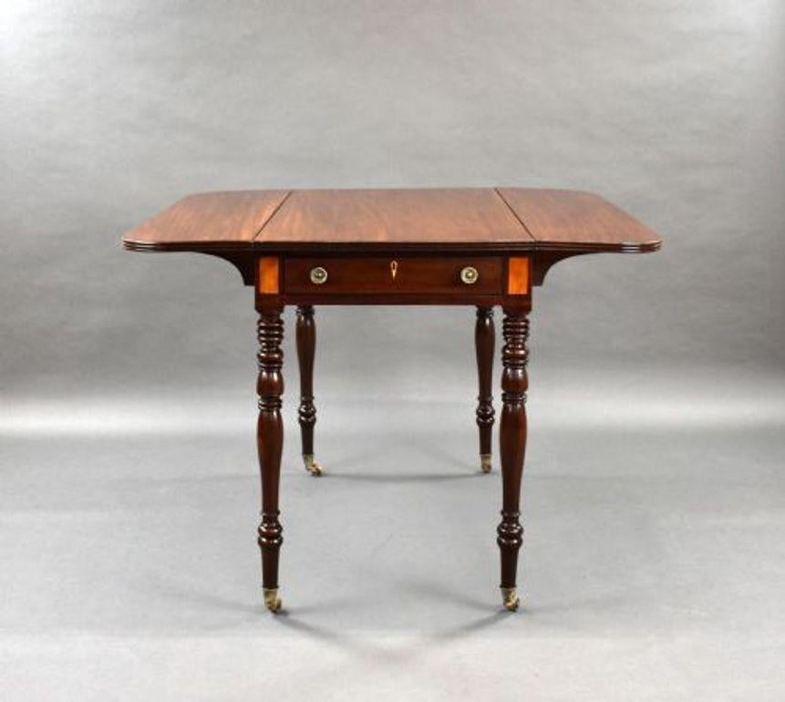 Mesa Pembroke de caoba de la Regencia en venta 2